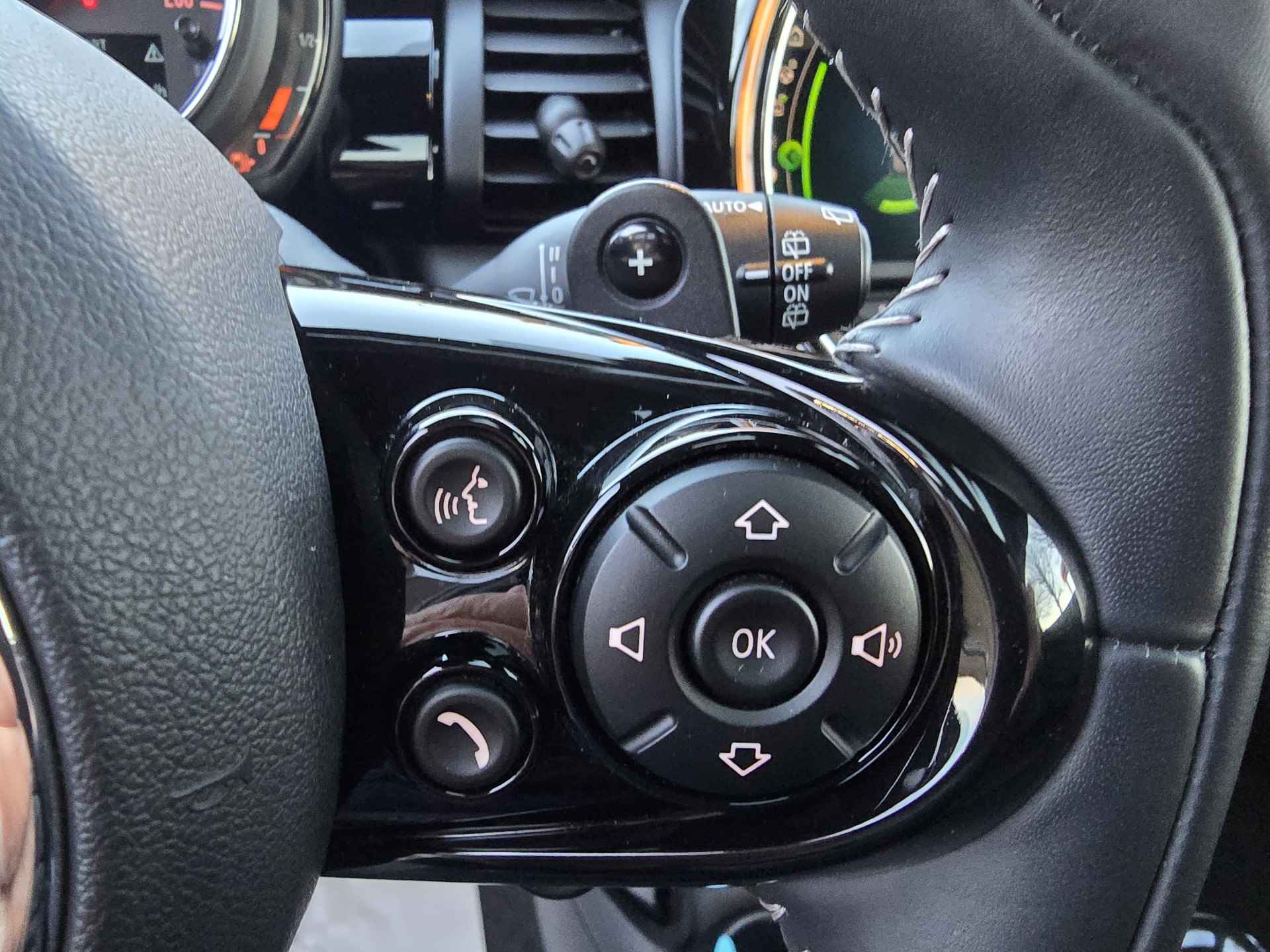 MINI Mini 2.0 Cooper S 60 Years Edition, HarmanKardon,pano dak. - 24/31