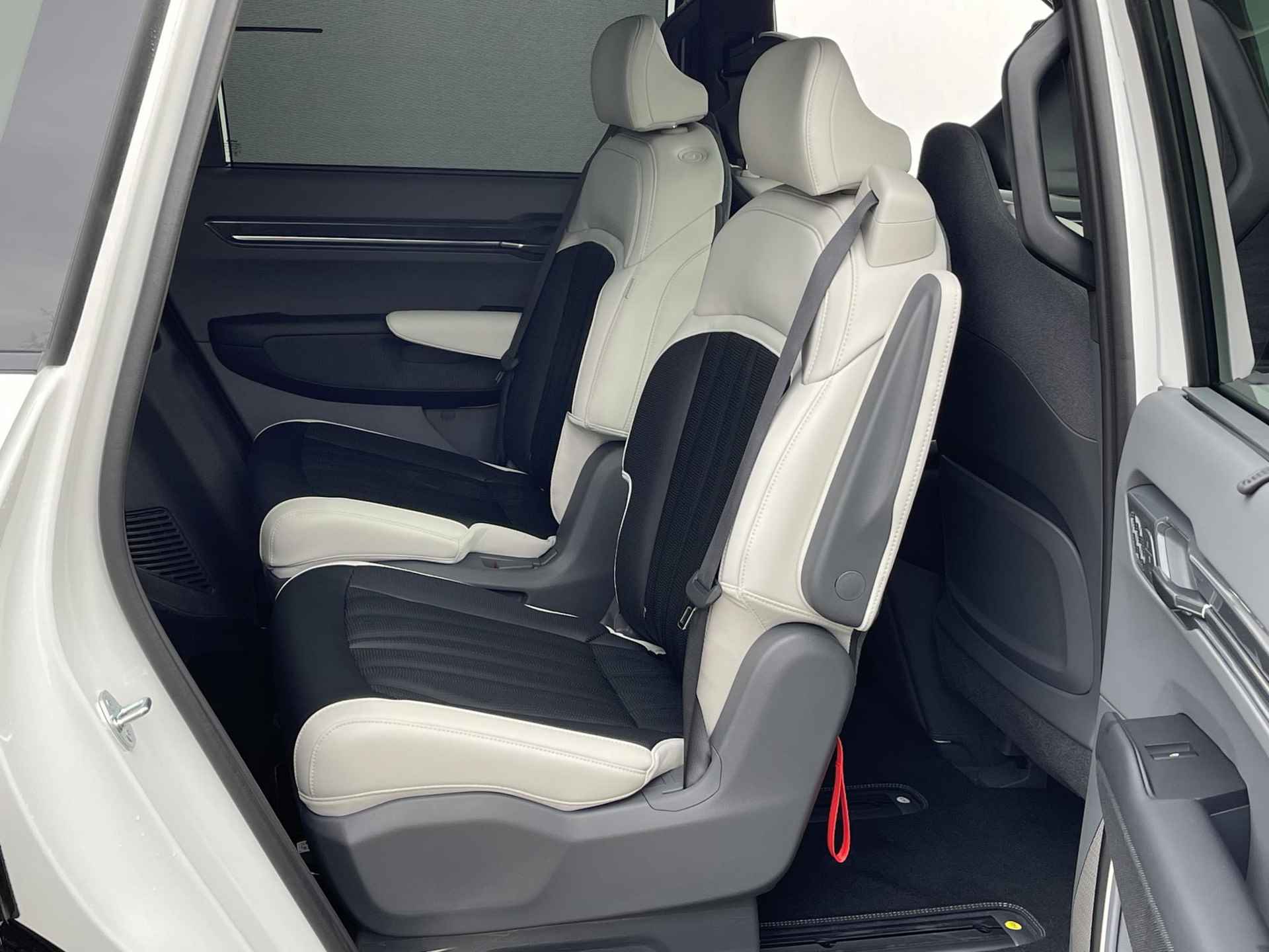 Kia EV9 Launch Edition GT-Line AWD 6-pl. 99.8 kWh | FULL OPTIONS | NU TE BESTELLEN | NIET OP VOORRAAD | - 28/39
