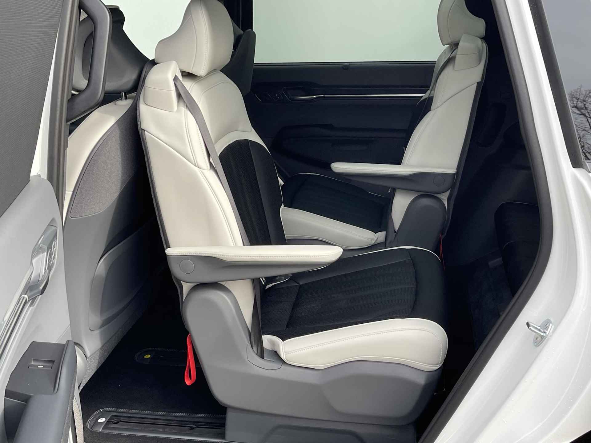 Kia EV9 Launch Edition GT-Line AWD 6-pl. 99.8 kWh | FULL OPTIONS | NU TE BESTELLEN | NIET OP VOORRAAD | - 35/39