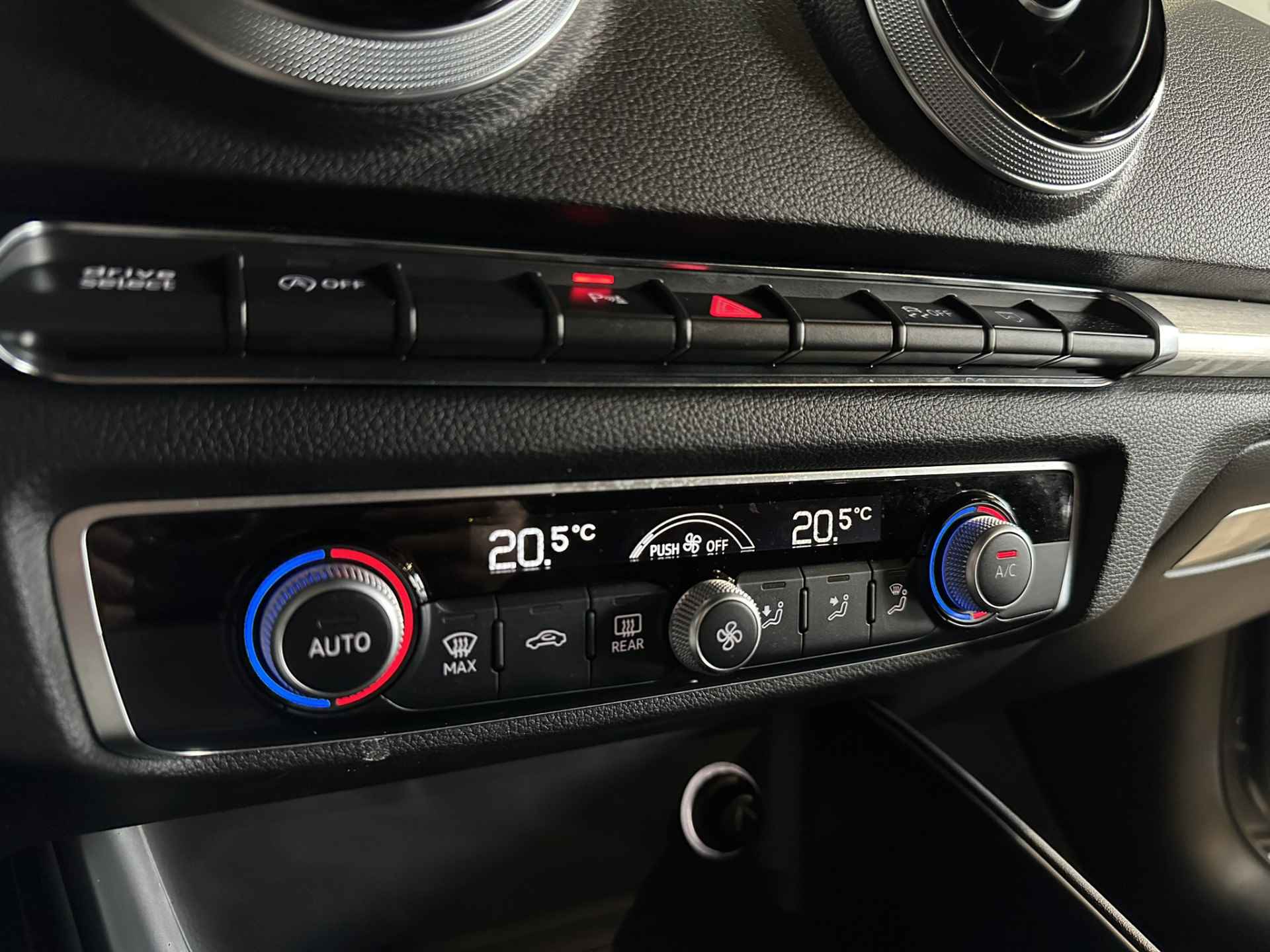 Audi A3 Limousine 35 TFSI 150 PK CoD Sport Edition S Line | Airco ECC | LED | Navigatie | Leer | Cruise Control | Isofix | NAP | - 20/34