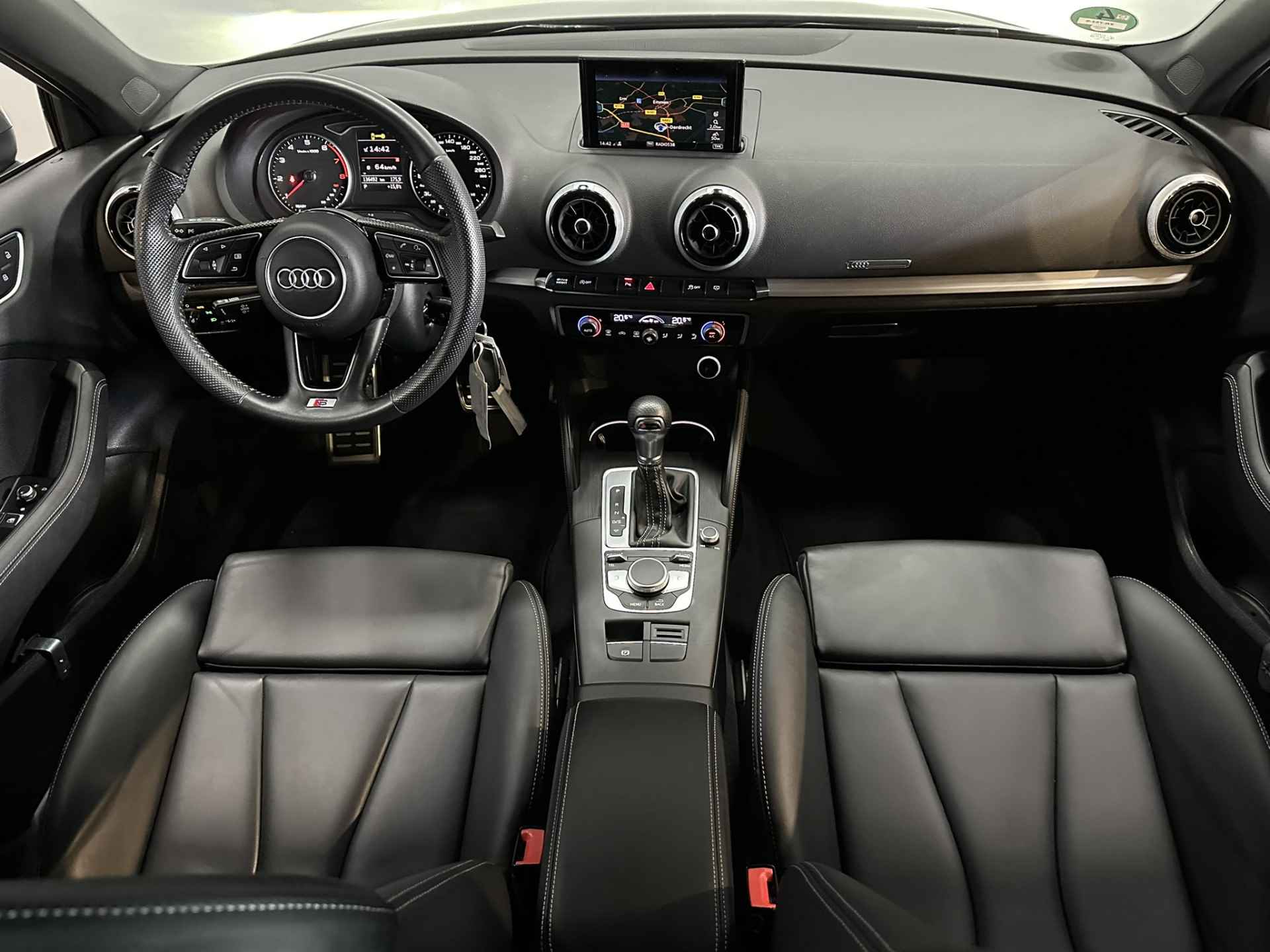 Audi A3 Limousine 35 TFSI 150 PK CoD Sport Edition S Line | Airco ECC | LED | Navigatie | Leer | Cruise Control | Isofix | NAP | - 26/34
