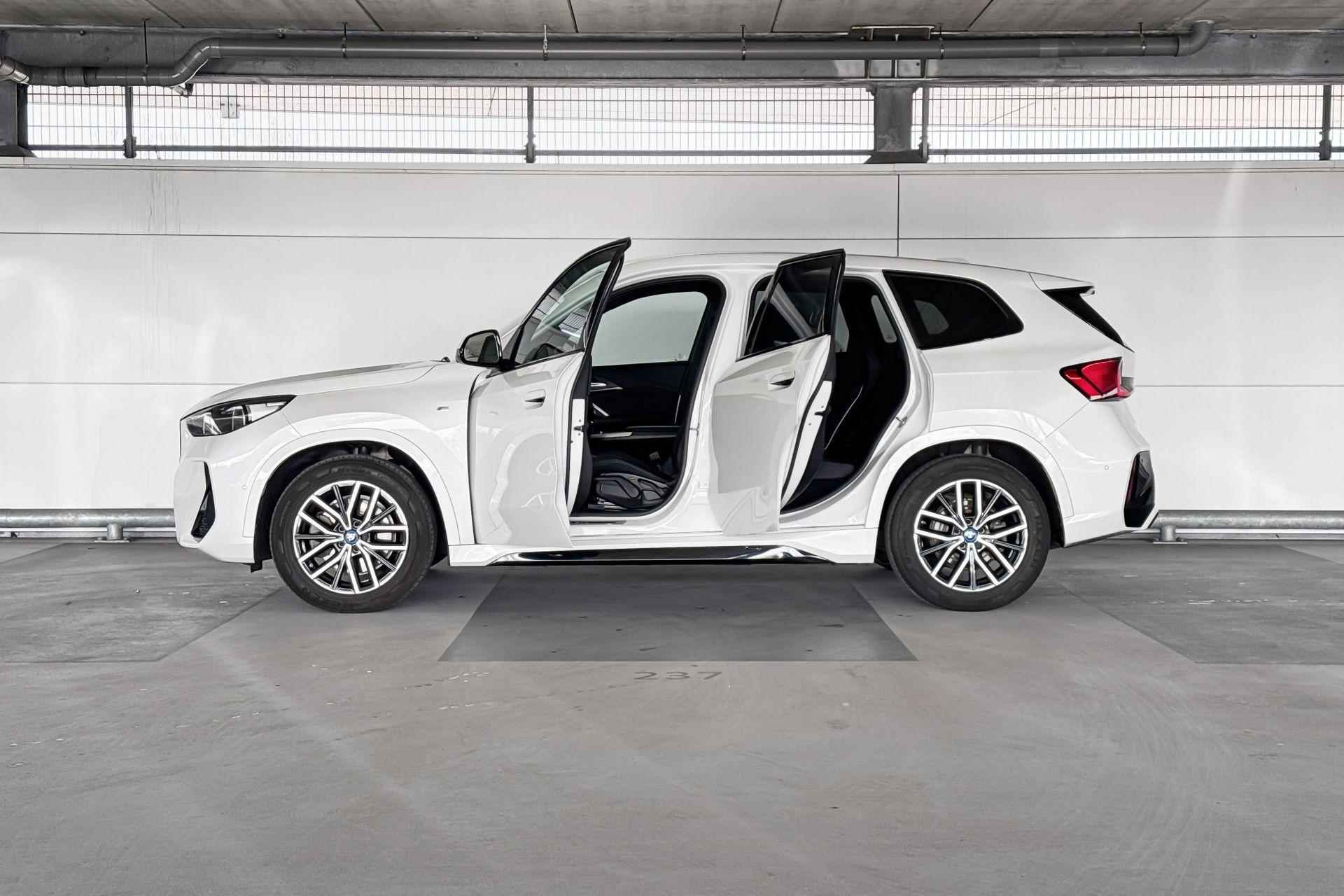 BMW iX1 xDrive30 Launch Edition 67 kWh - 3/21