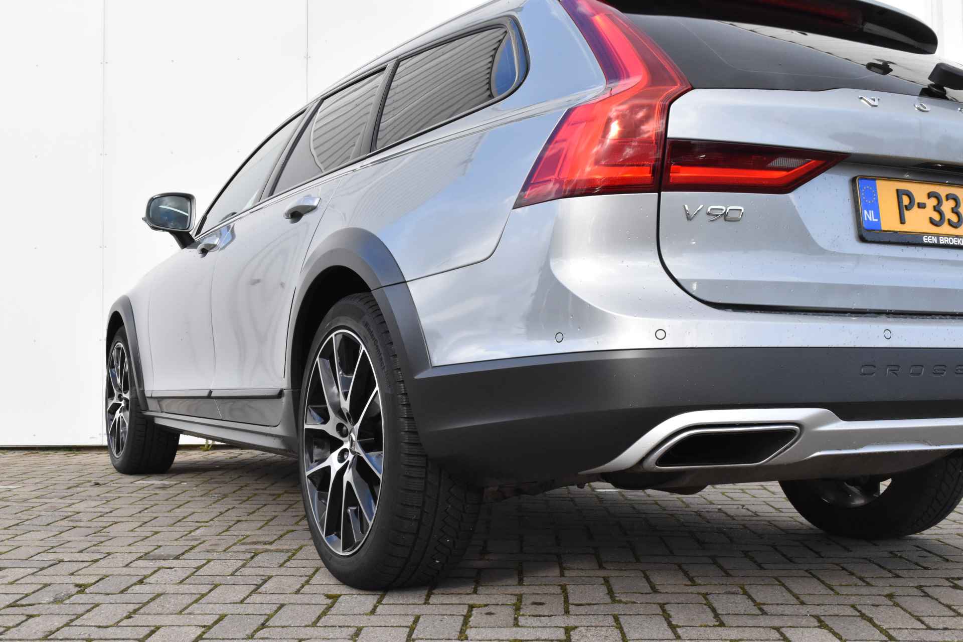 Volvo V90 Cross Country T5 AWD Pro - Head-Up - 20'' - Family Line - 43/47