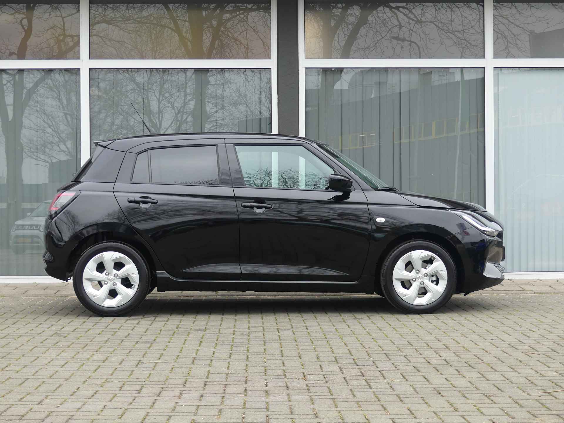 Suzuki Swift 1.2 Select Smart Hybrid 6 jaar fabrieksgarantie! Nieuw uit voorraad leverbaar! - 3/31