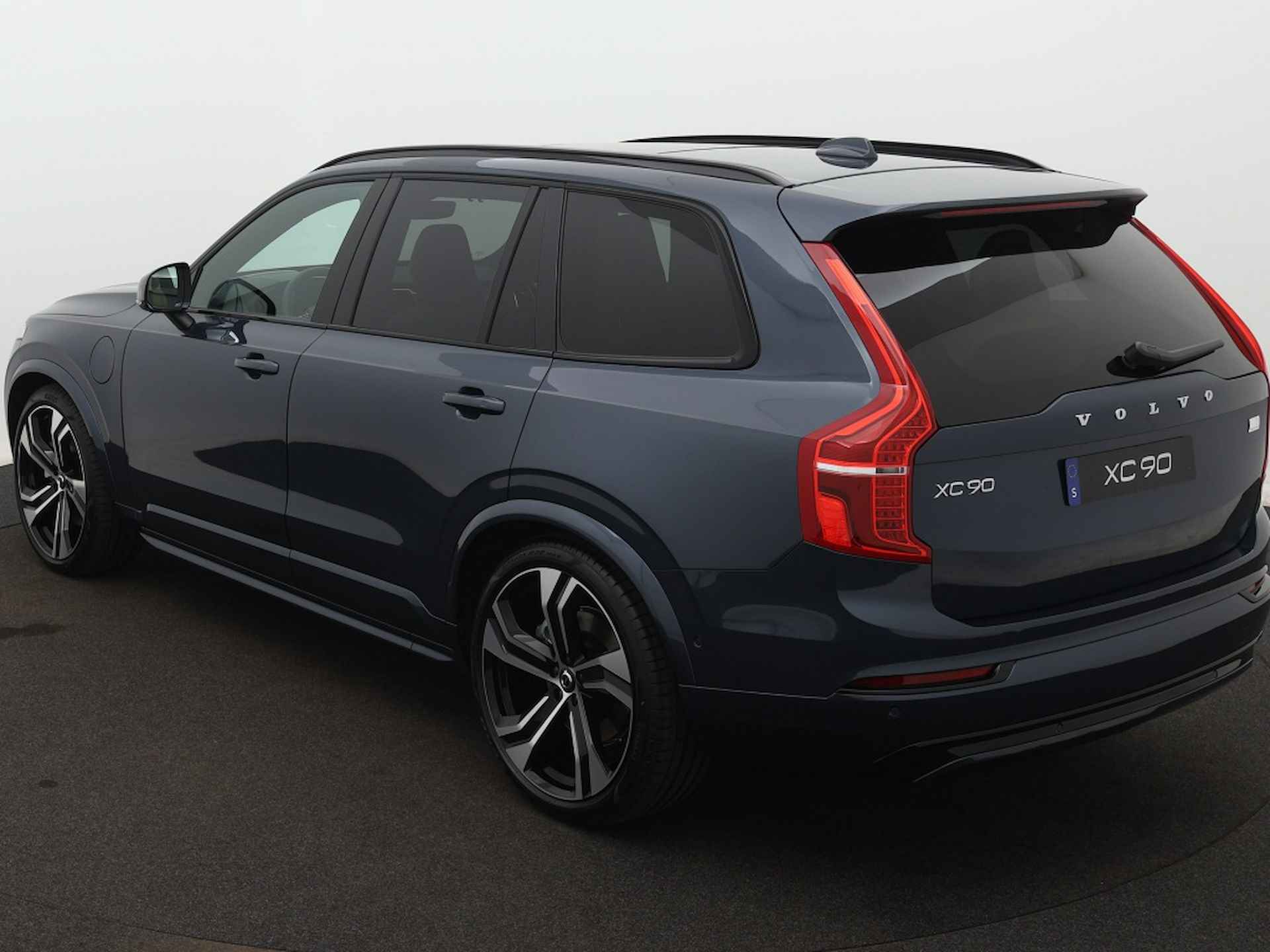 Volvo XC90 2.0 T8 AWD Ulimate Dark | Luchtvering | Bowers & Wilkins Audio | - 3/45