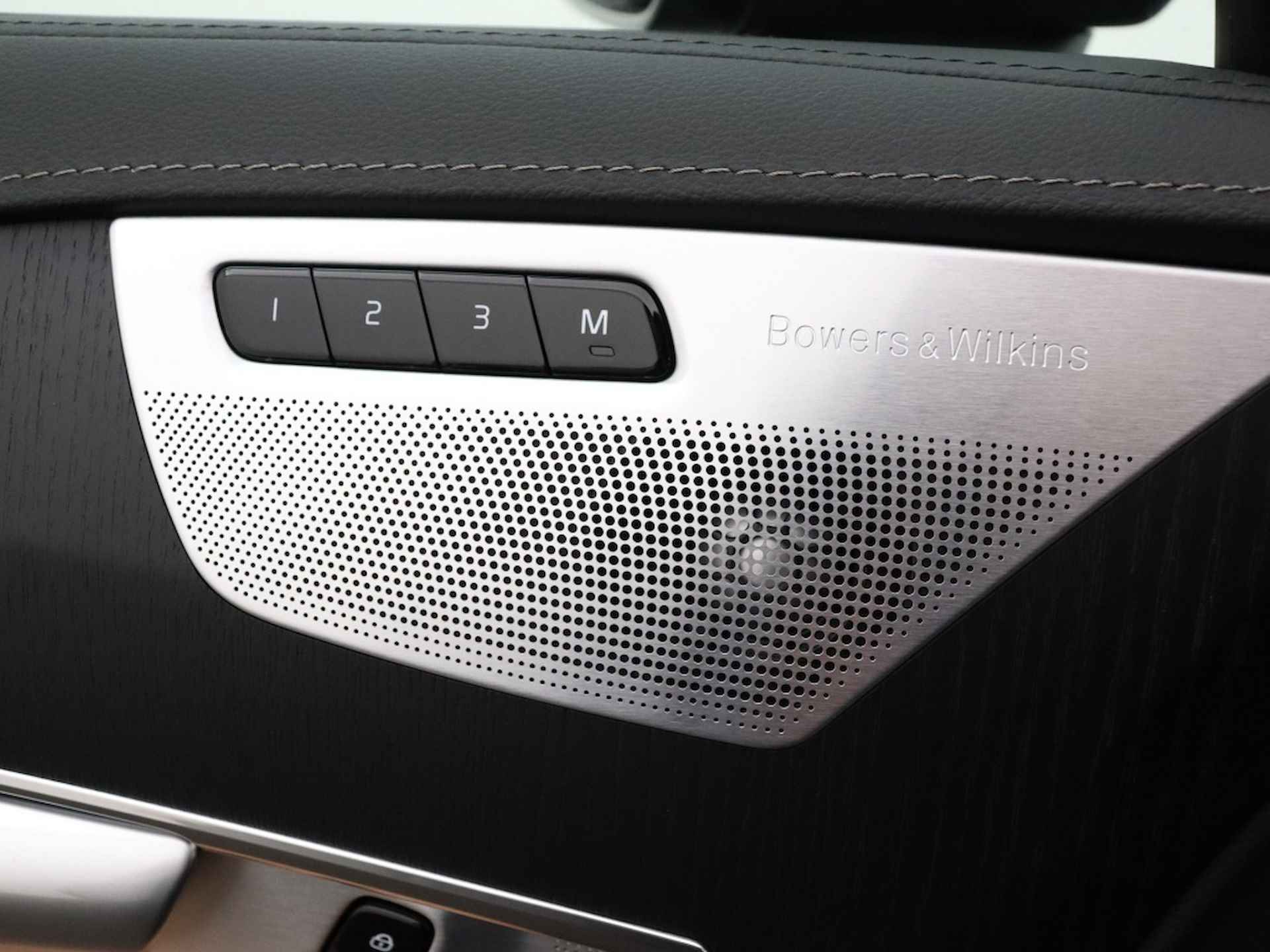 Volvo XC90 2.0 T8 AWD Ulimate Dark | Luchtvering | Bowers & Wilkins Audio | - 29/45