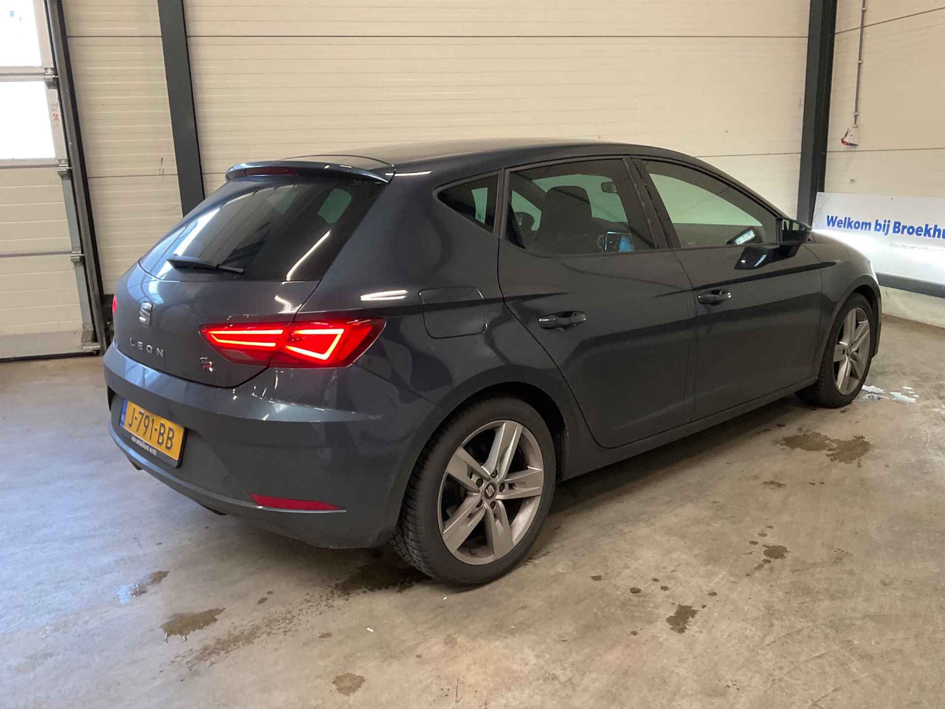 SEAT Leon 1.5 TSI 150 pk FR Ultimate Edition 7-DSG | Achteruitrijcamera | Navigatie | Stoelverwarming | - 3/6