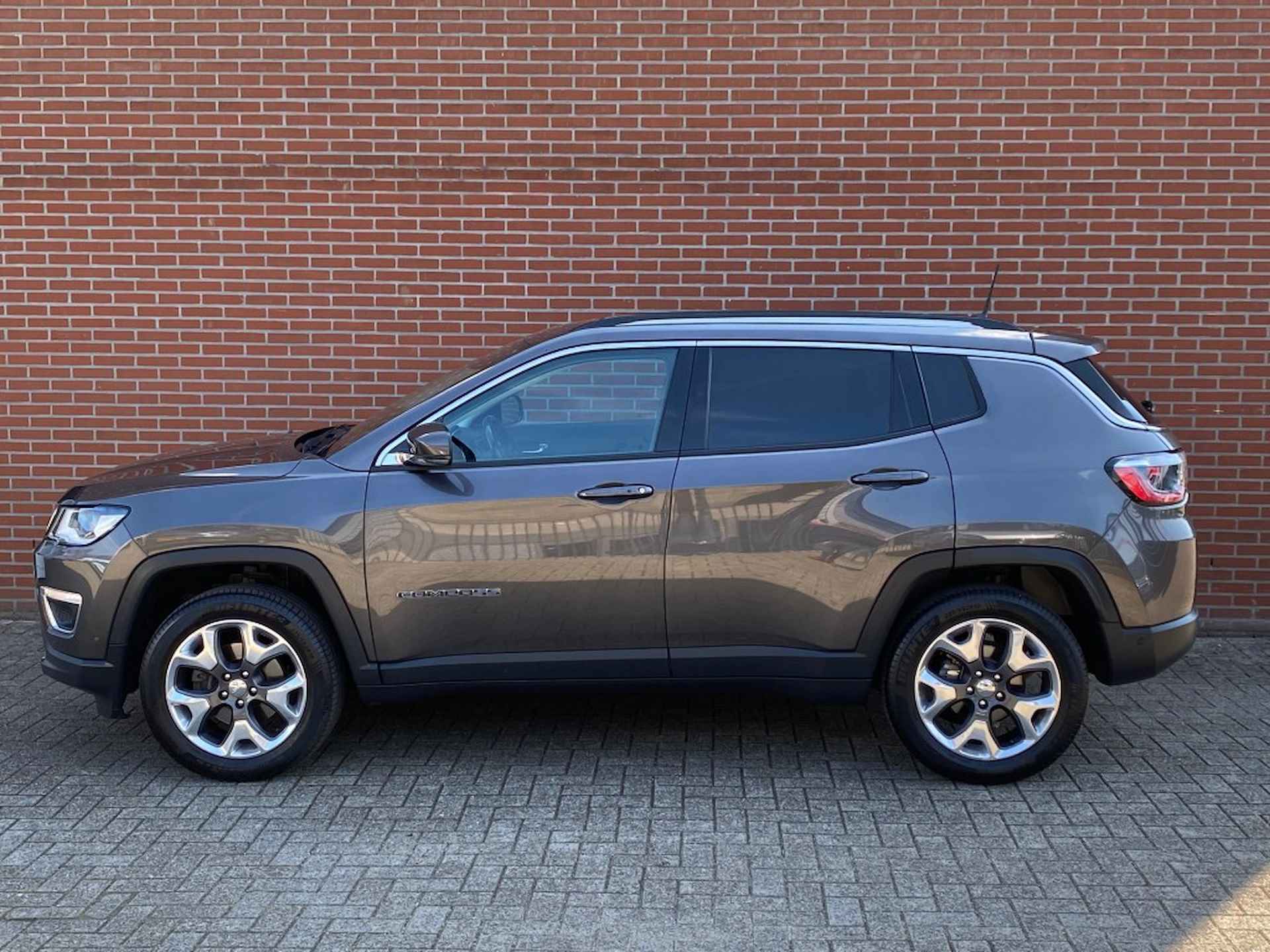 JEEP Compass 1.4 M.AIR Limited 4X4 / AUTOMAAT / NAVI / LEER / CARPLAY / CAMER - 3/27