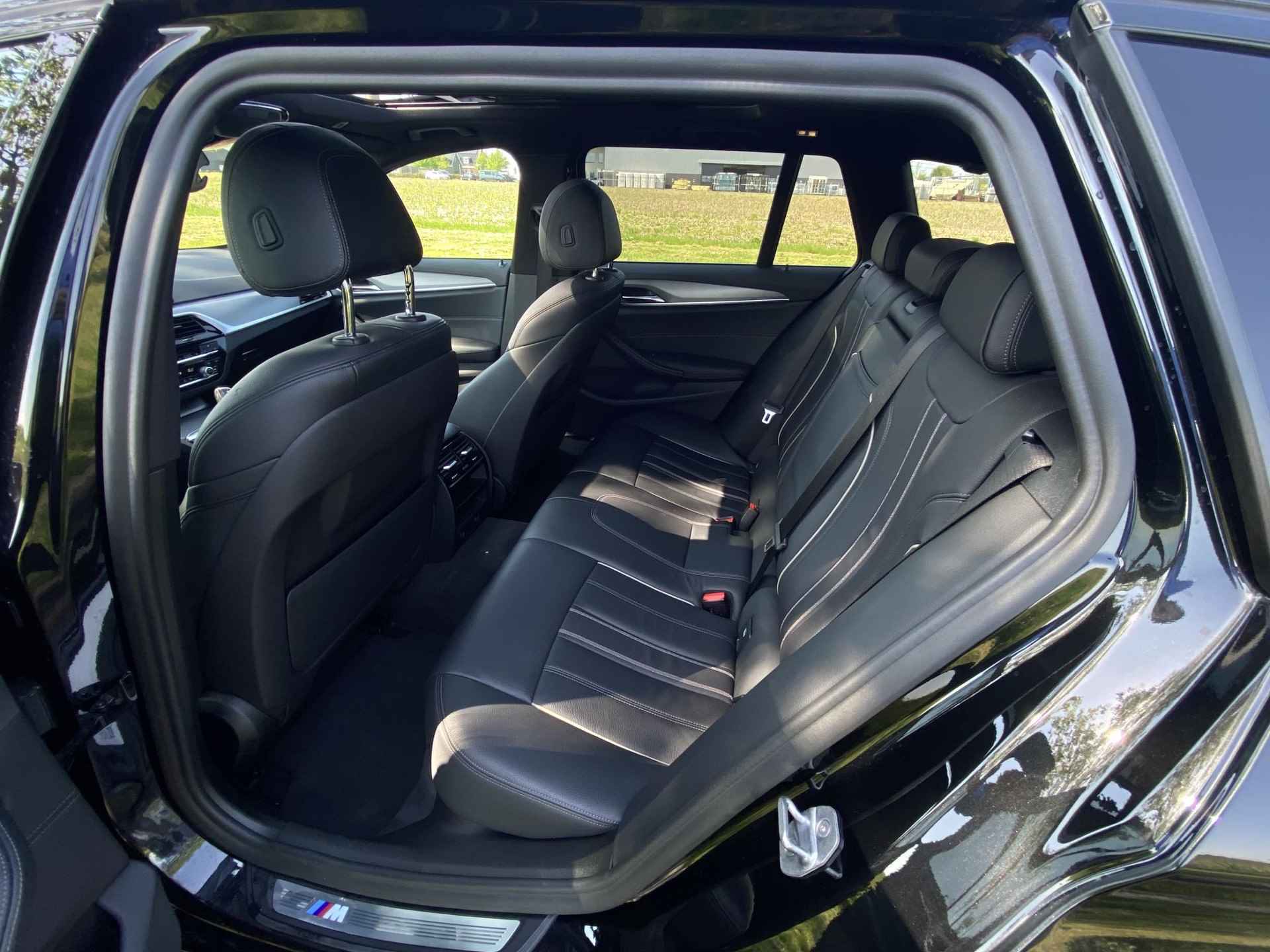 BMW 5-serie Touring 530i xDrive High Executive | M-Sport | HUD | Panoramadak | Sportstoelen | Lederen interieur | Stuurverwarming | Adaptieve CruiseControl | Draadloze telefoonlader | Keyless Entry/ GO | - 20/59