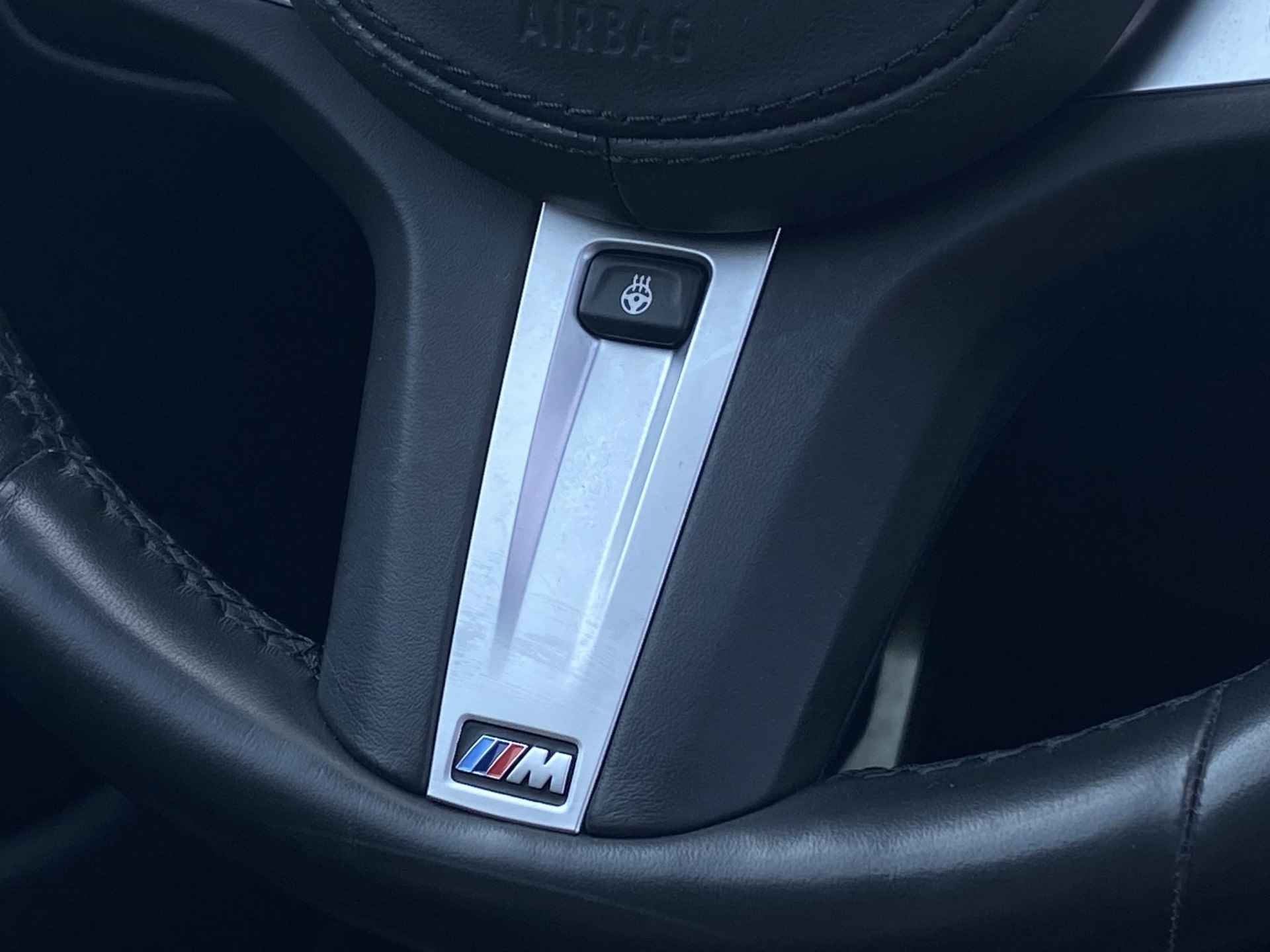 BMW 5-serie Touring 530i xDrive High Executive | M-Sport | HUD | Panoramadak | Sportstoelen | Lederen interieur | Stuurverwarming | Adaptieve CruiseControl | Draadloze telefoonlader | Keyless Entry/ GO | - 28/59