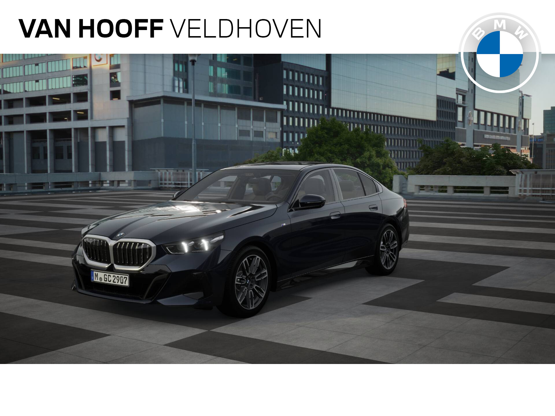 BMW 5 Serie 520i M Sport Automaat / Panoramadak / Adaptieve LED / Parking Assistant / M Sportonderstel / Stoelverwarming bij viaBOVAG.nl
