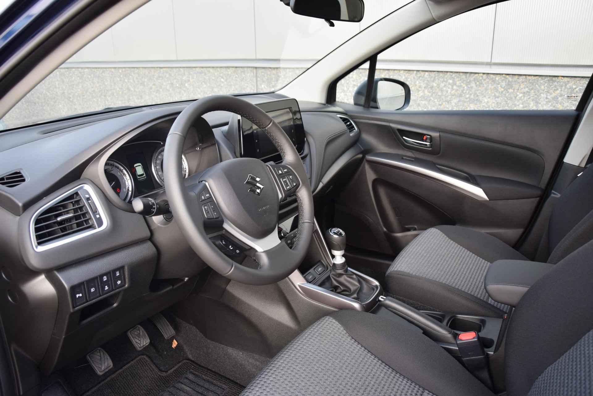 Suzuki S-Cross 1.4 Boosterjet Select Smart Hybrid | Rijklaar inclusief metallic lak voor € 31.944,- uw voordeel € 1.500,- - 14/35