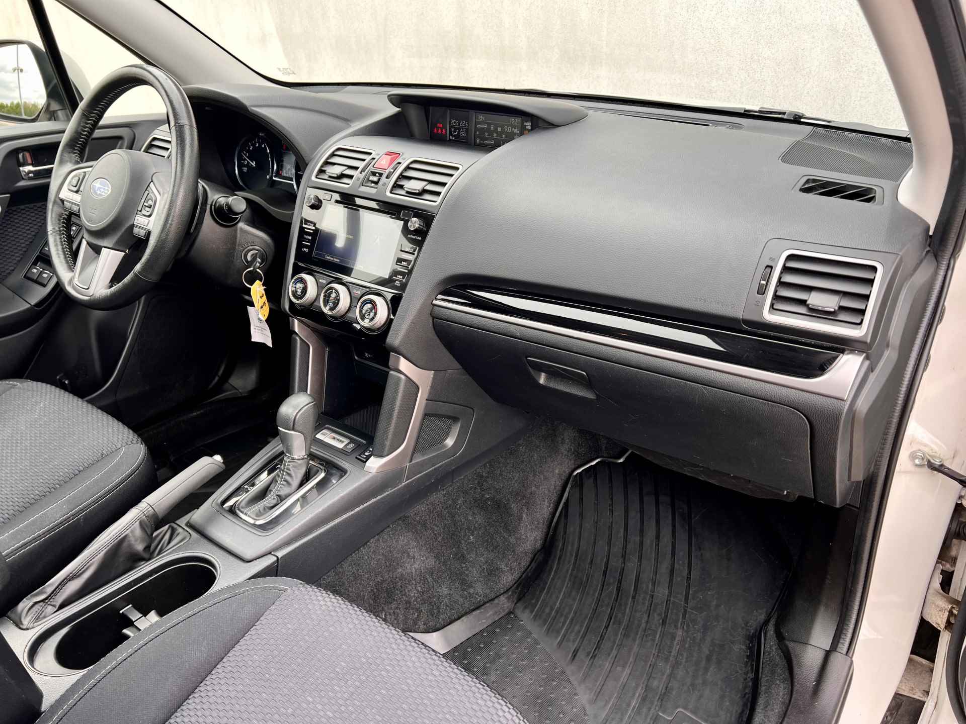 Subaru Forester 2.0 Luxury150PK AWD | Pano-Dak | Trekhaak | Navi | Cruise | Camera | Dealer onderhouden | | Winterset als optie leverbaar | % Bovag Occasion Partner % - 26/58