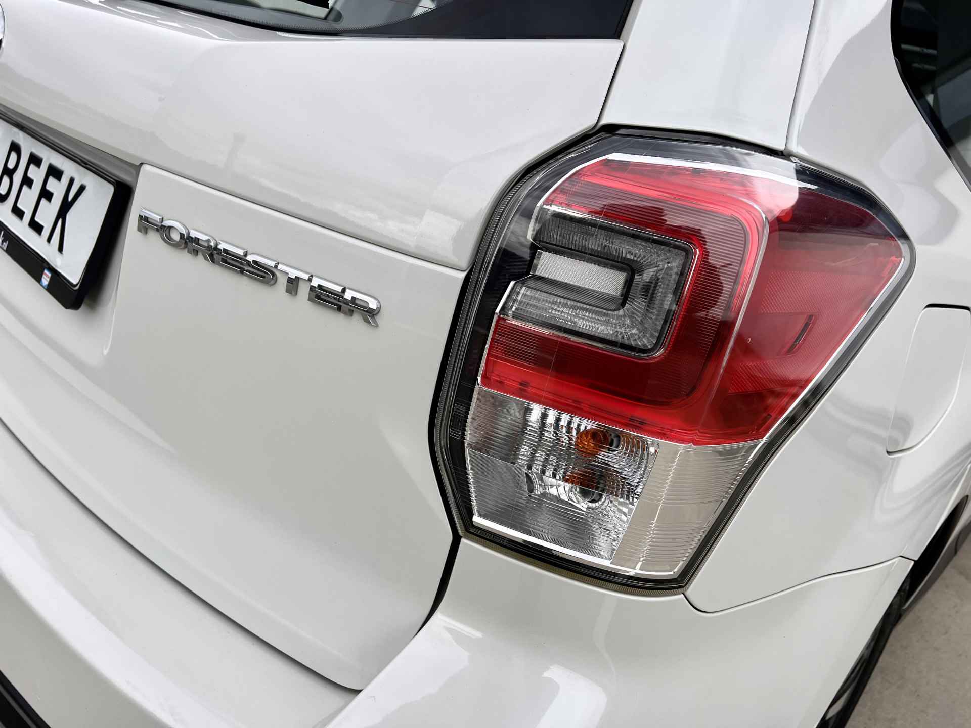 Subaru Forester 2.0 Luxury150PK AWD | Pano-Dak | Trekhaak | Navi | Cruise | Camera | Dealer onderhouden | | Winterset als optie leverbaar | % Bovag Occasion Partner % - 44/58