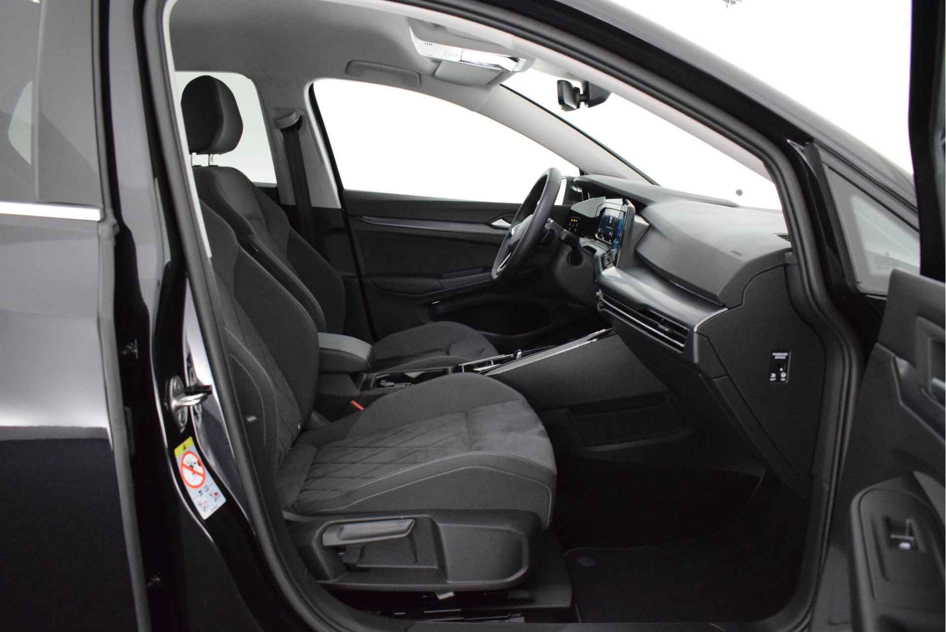Volkswagen Golf 1.5 eTSI 150pk DSG Style Virtual Cockpit Led Massage Navigatie - 8/50