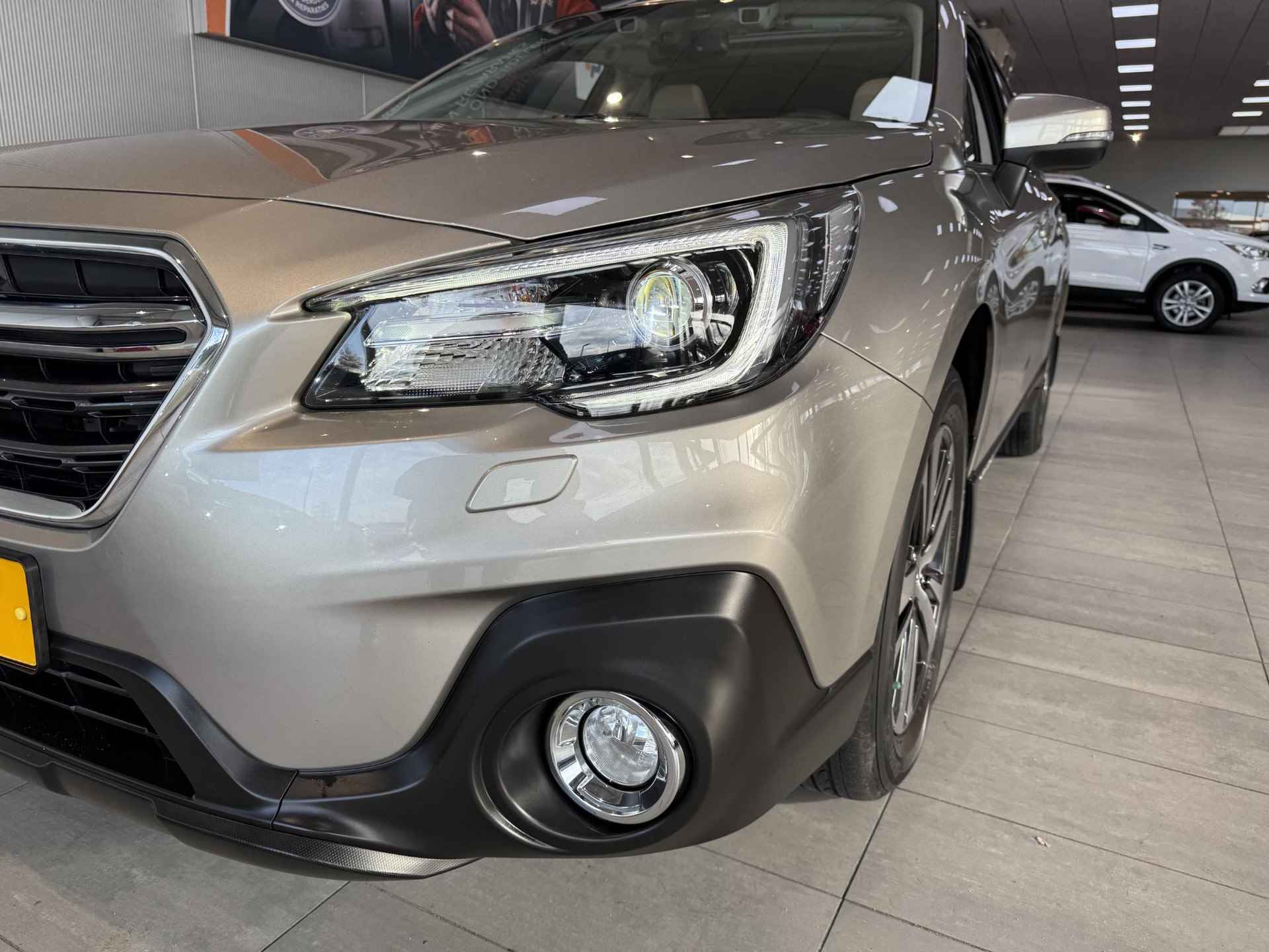 Subaru Outback 2.5i Premium - 6/33