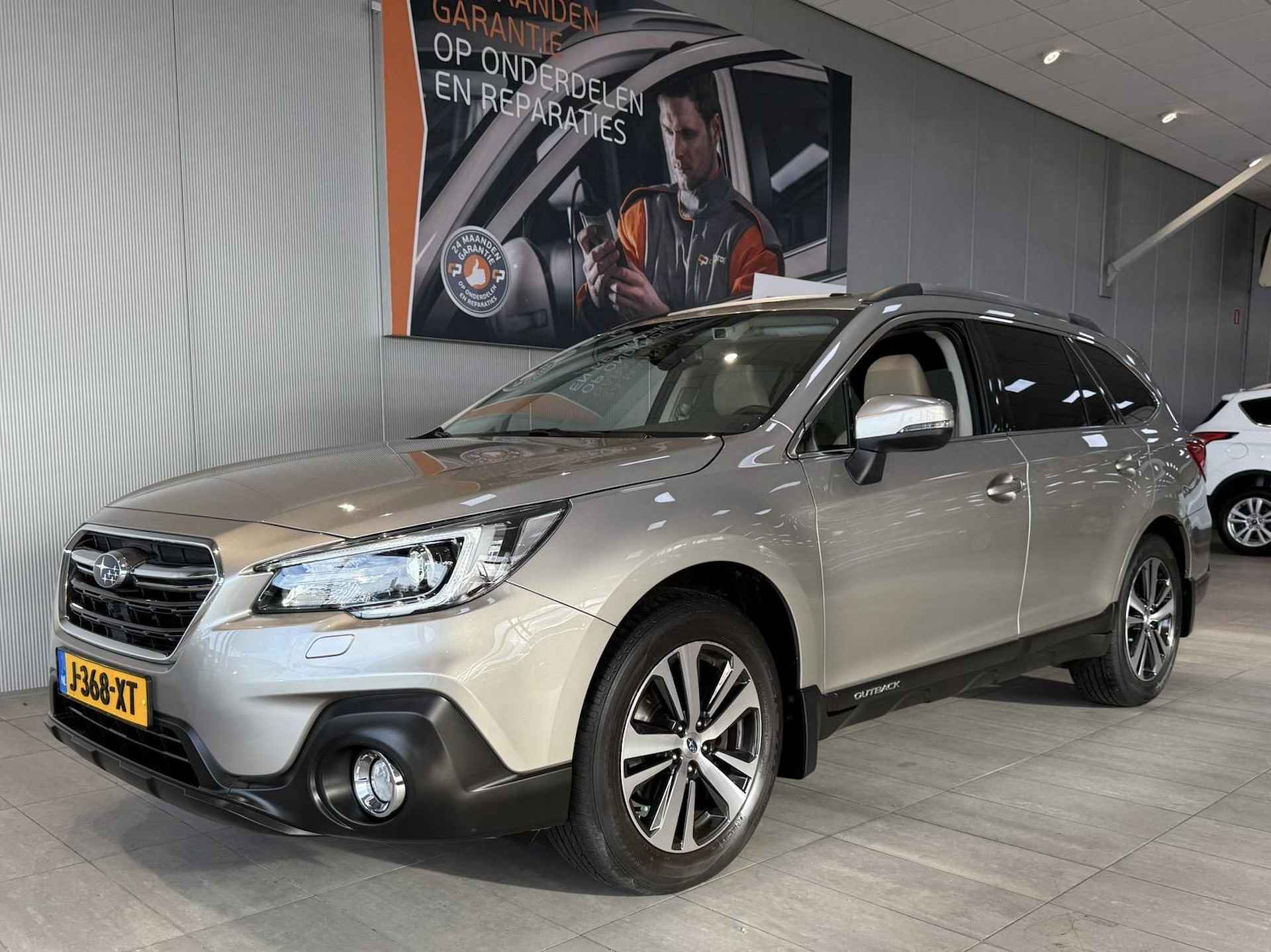 Subaru Outback 2.5i Premium - 2/34