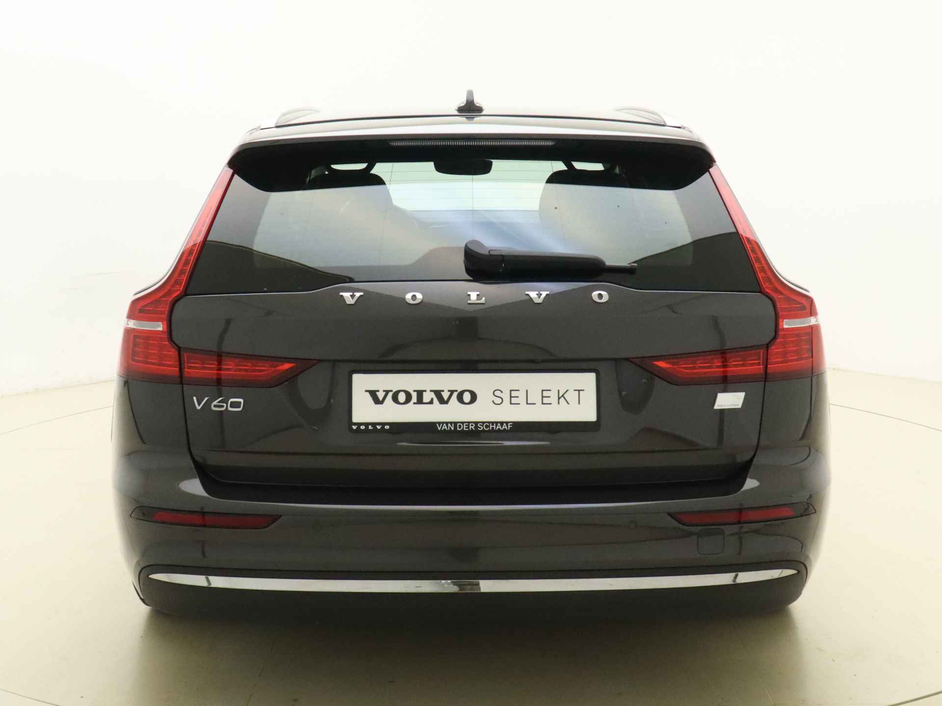Volvo V60 T6 350pk Recharge AWD Core Bright / Adapt. Cruise / BLIS / Stoel + Stuurw. verwarming / PDC + CAM / 18'' / Elektr. Achterklep / DAB / - 8/39