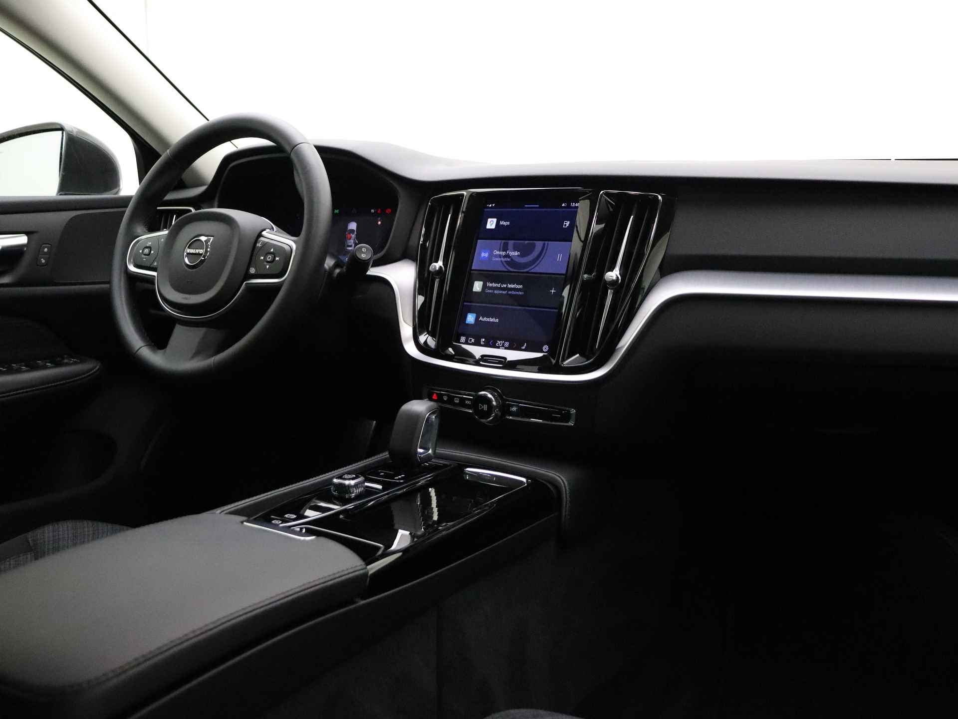 Volvo V60 T6 350pk Recharge AWD Core Bright / Adapt. Cruise / BLIS / Stoel + Stuurw. verwarming / PDC + CAM / 18'' / Elektr. Achterklep / DAB / - 16/39