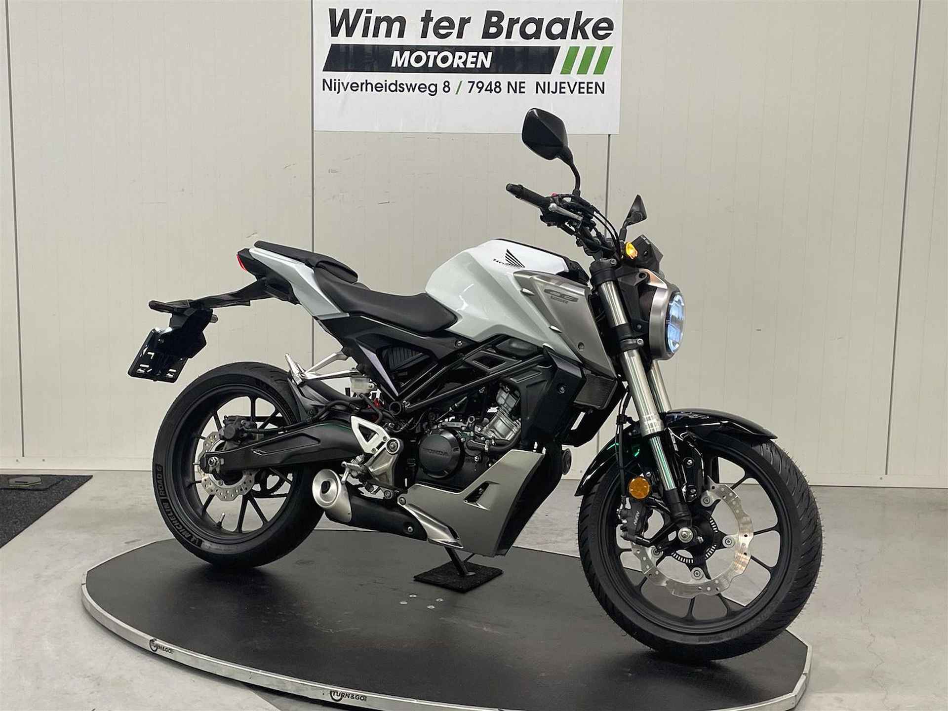 Honda CB 125 R ABS - 2024 - 15/16