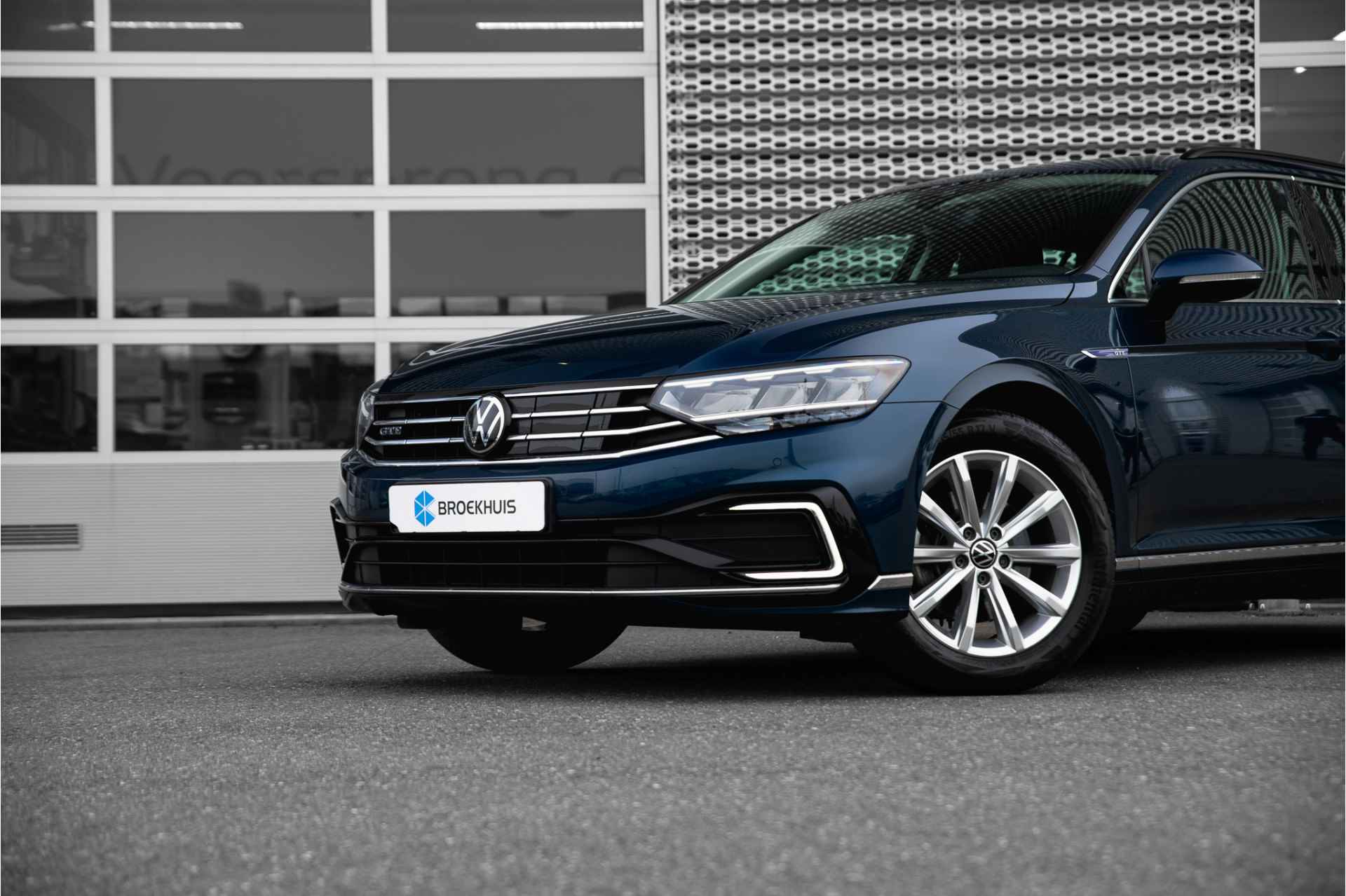 Volkswagen Passat Variant 1.4 TSI PHEV GTE Business | Automaat | Camera | Stoelverwarming | Navigatie - 4/30