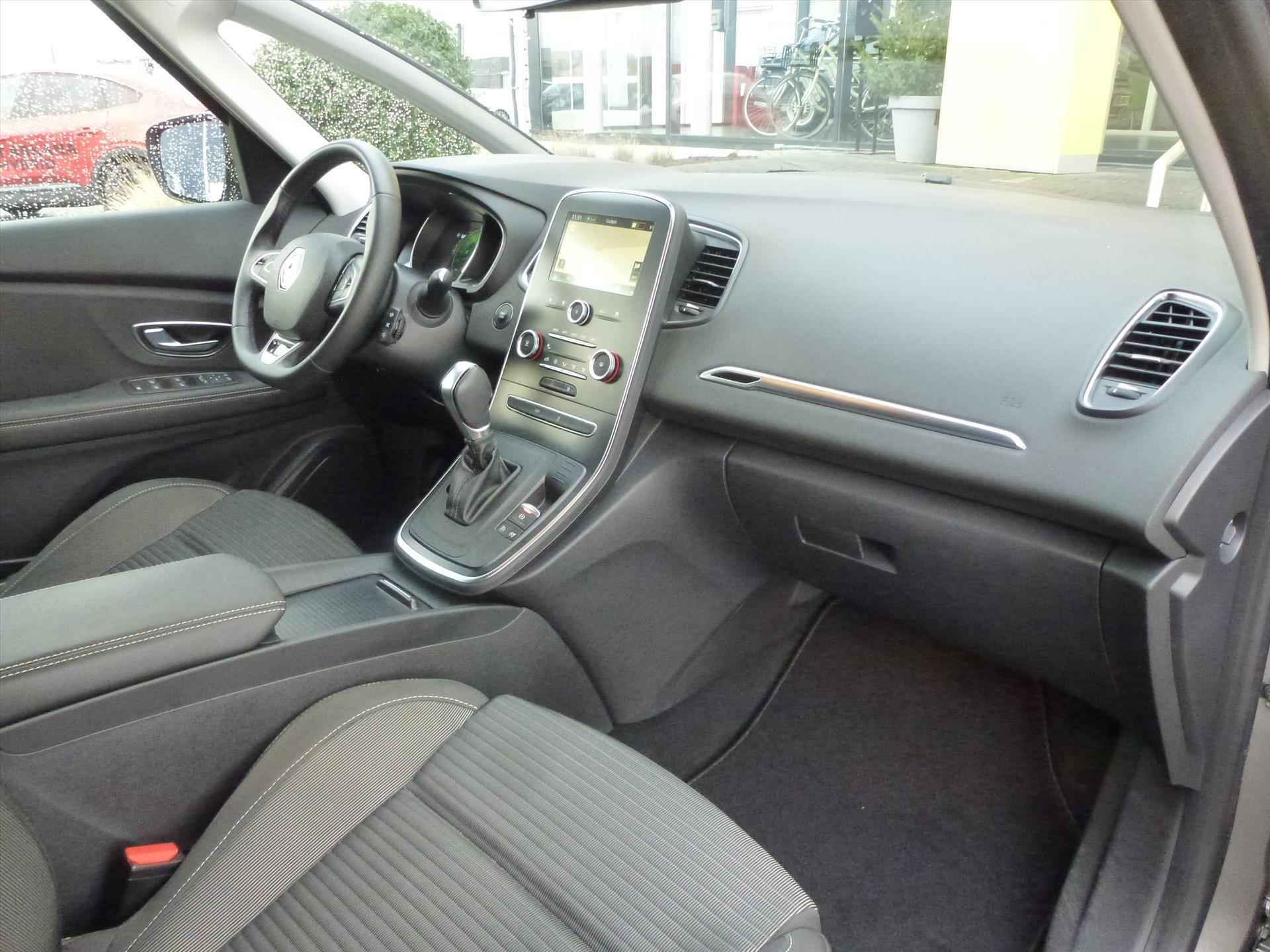 Renault Grand Scénic 1.3 TCe 140pk EDC GPF 7Persoons Intens / Navigatie / Camera /  20''Lmv / Cruise-Control - 25/30
