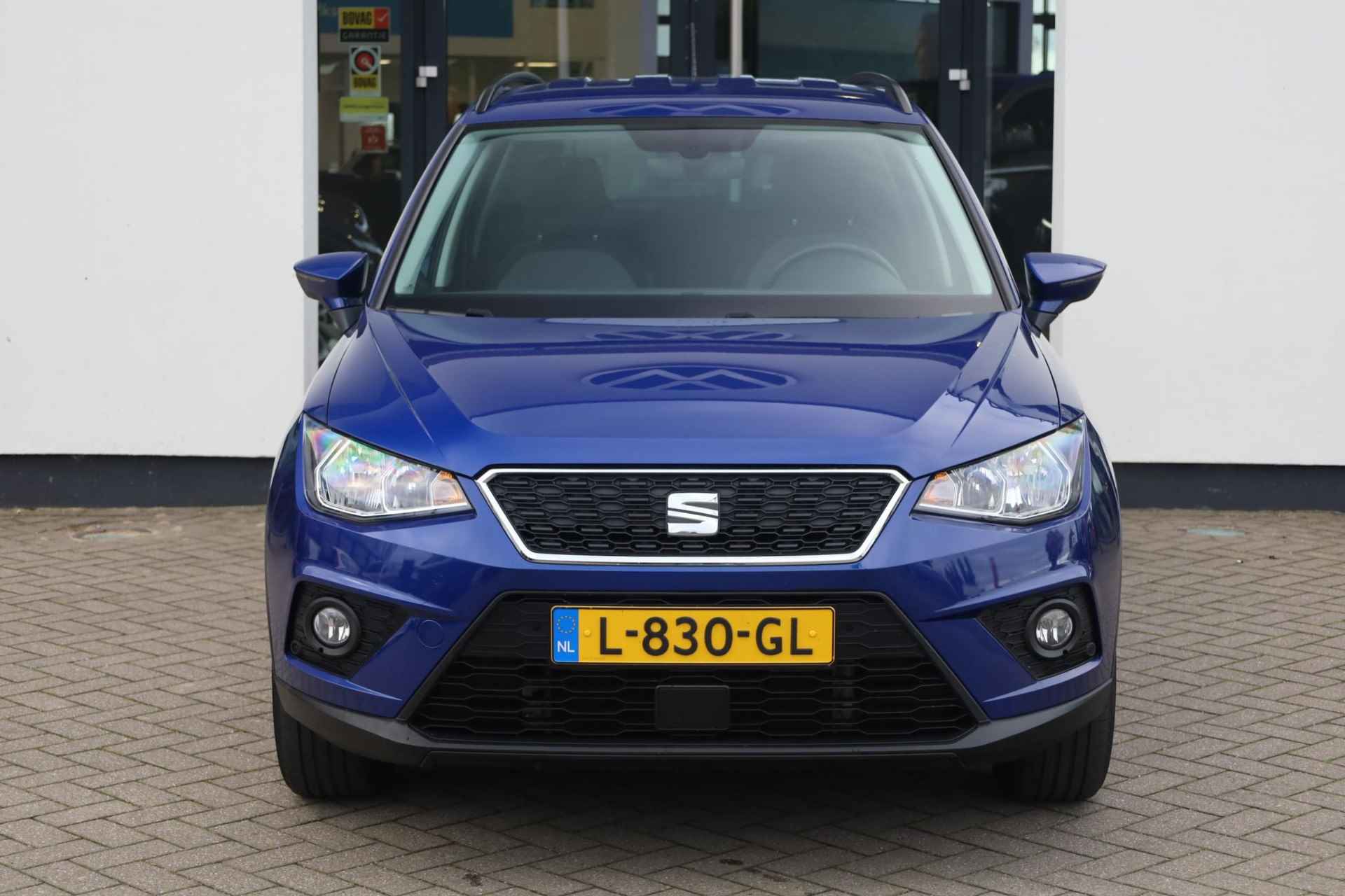 SEAT Arona 1.0 TSI Style Business Intense 95PK / 70kW, NL auto dealer onderhouden, navigatie, keyless, park assist, 16" LMV, achteruitrijcamera, adaptieve cruise control (acc), privacy glas, Apple Carplay / Android Auto, dodehoek sensor (side assist) - 3/42