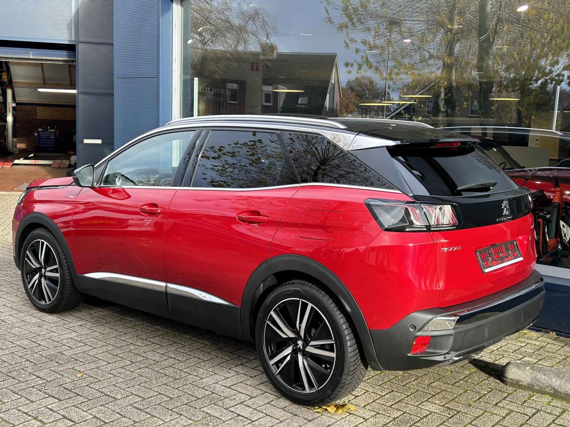 Peugeot 3008 1.6 HYbrid 225 GT Pack Business | 12-2022 !| Meest Complete Uitvoering | Panoramisch Schuif-/Kanteldak | FOCAL HiFi | Alcantara Bekleding | Stoelverwarming | Full LED Verlichting | Keyless Entry | Navigatie | Night Vision | Adaptive Cruise Control | 360 Graden Camera | Dode Hoek Detectie | 19 Inch Lichtmetalen Velgen | - 4/58