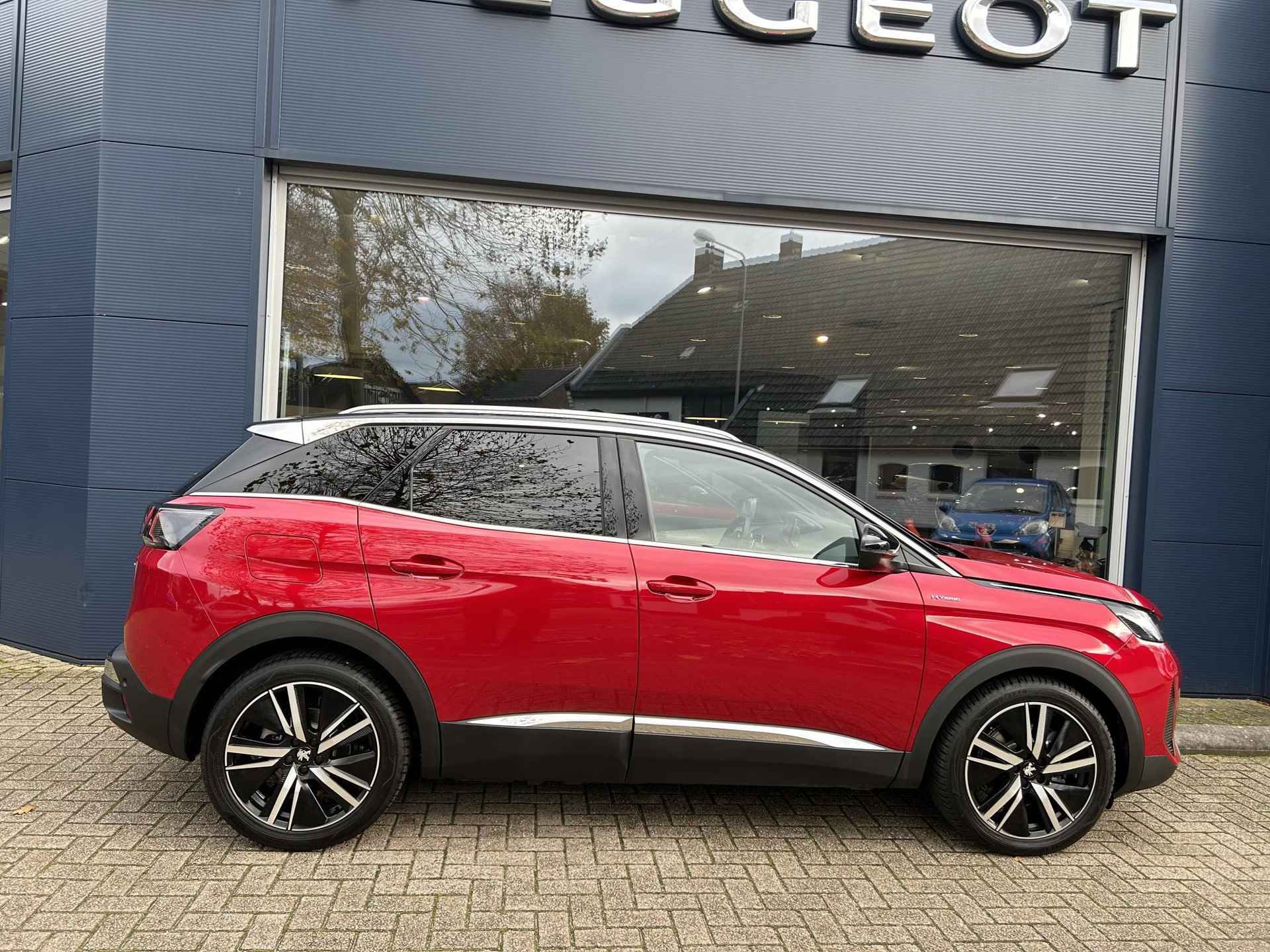 Peugeot 3008 1.6 HYbrid 225 GT Pack Business | 12-2022 !| Meest Complete Uitvoering | Panoramisch Schuif-/Kanteldak | FOCAL HiFi | Alcantara Bekleding | Stoelverwarming | Full LED Verlichting | Keyless Entry | Navigatie | Night Vision | Adaptive Cruise Control | 360 Graden Camera | Dode Hoek Detectie | 19 Inch Lichtmetalen Velgen | - 11/58