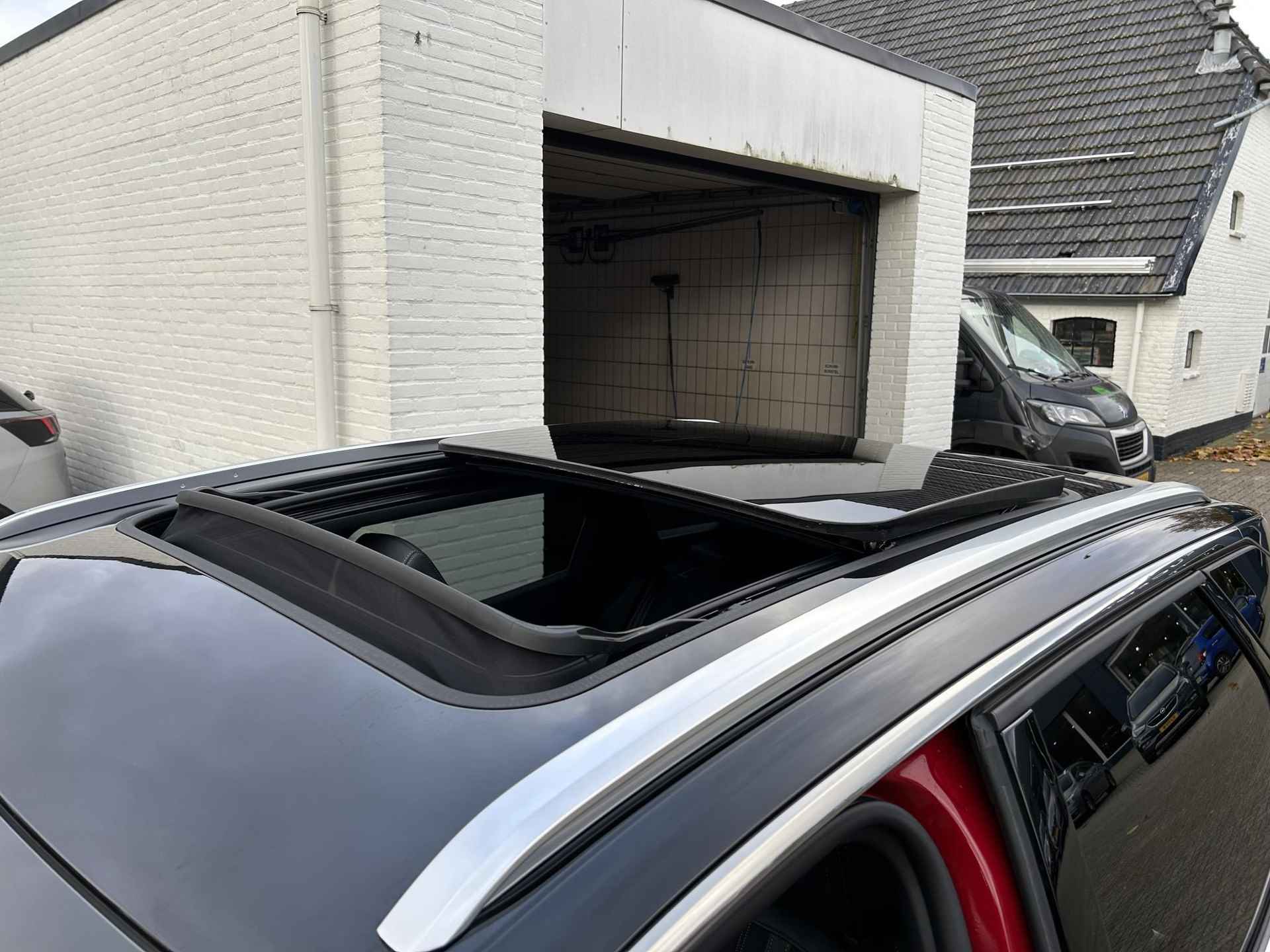 Peugeot 3008 1.6 HYbrid 225 GT Pack Business | 12-2022 !| Meest Complete Uitvoering | Panoramisch Schuif-/Kanteldak | FOCAL HiFi | Alcantara Bekleding | Stoelverwarming | Full LED Verlichting | Keyless Entry | Navigatie | Night Vision | Adaptive Cruise Control | 360 Graden Camera | Dode Hoek Detectie | 19 Inch Lichtmetalen Velgen | - 17/58