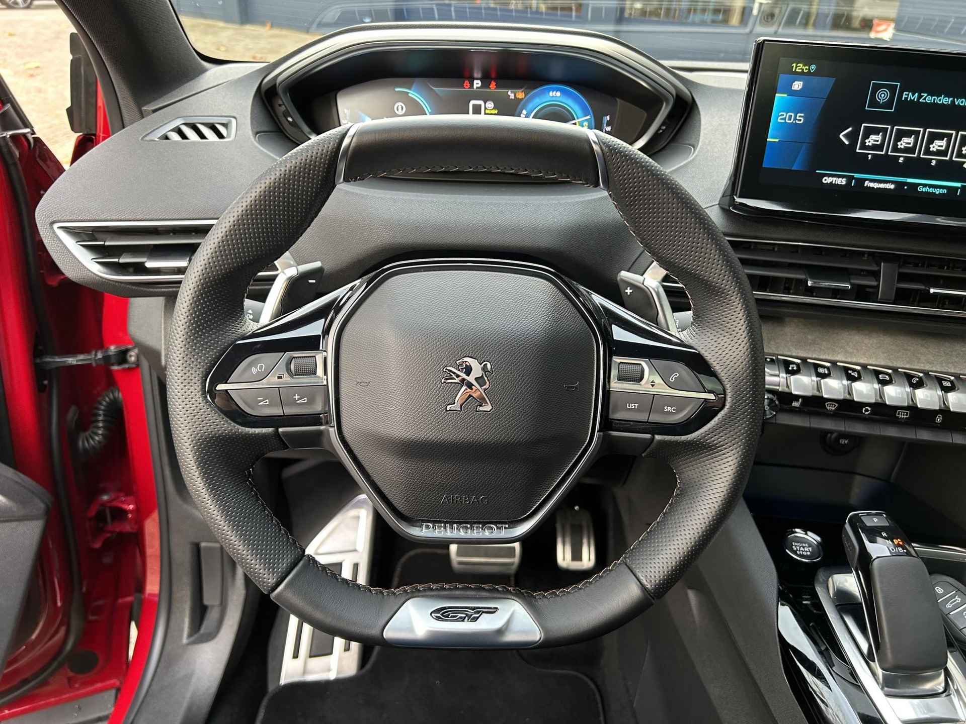 Peugeot 3008 1.6 HYbrid 225 GT Pack Business | 12-2022 !| Meest Complete Uitvoering | Panoramisch Schuif-/Kanteldak | FOCAL HiFi | Alcantara Bekleding | Stoelverwarming | Full LED Verlichting | Keyless Entry | Navigatie | Night Vision | Adaptive Cruise Control | 360 Graden Camera | Dode Hoek Detectie | 19 Inch Lichtmetalen Velgen | - 32/58