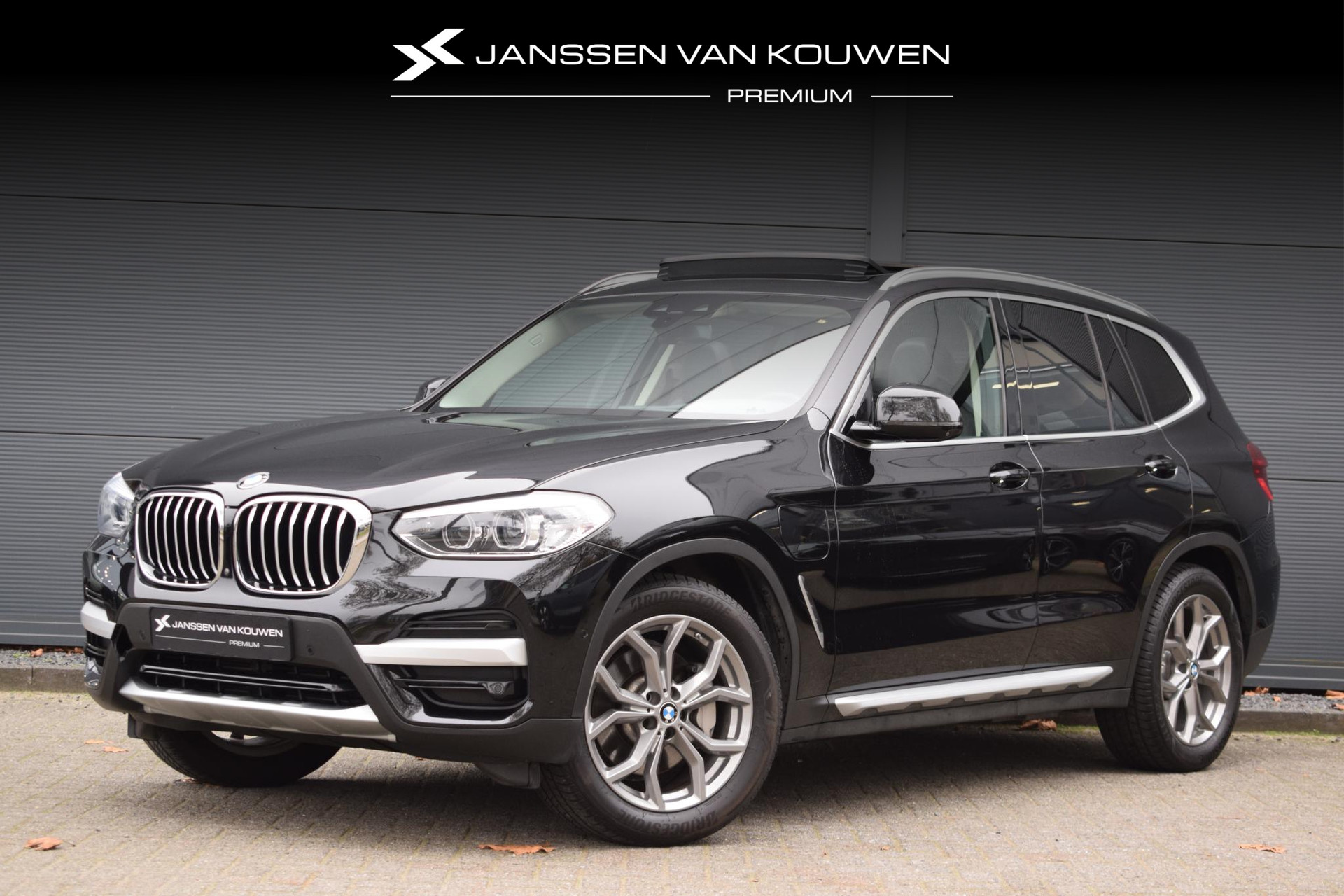 BMW X3 xDrive30e xLine / Panoramadak / Head-Up HiFi / Keyless