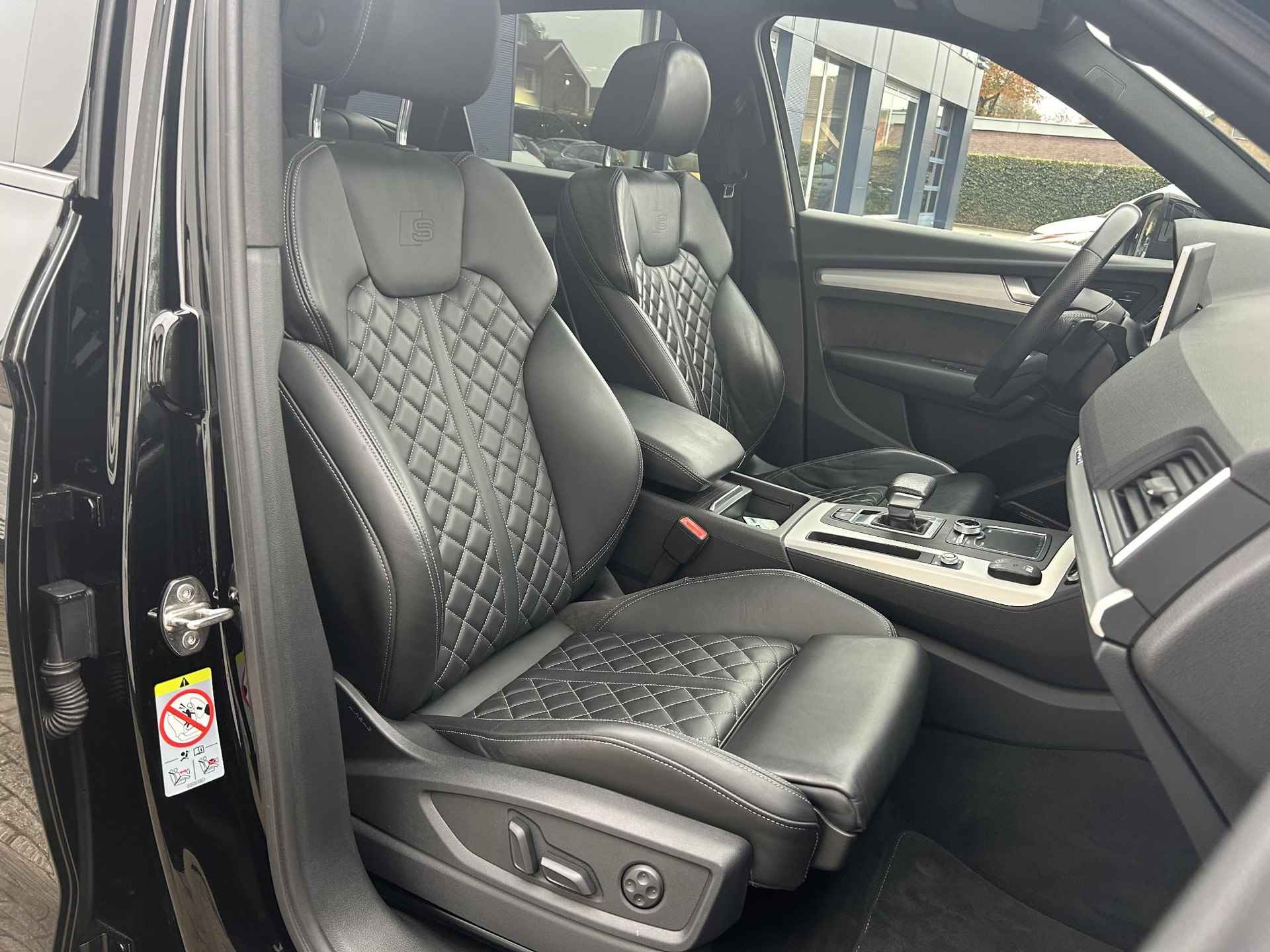 Audi Q5 50 TDI quattro S edition | 286 PK | Panoramadak | RS-Lederen bekleding + Stoelverwarming | Trekhaak 2400KG | Electrische stoelen | Bang & Olufsen Audio | Electrische achterklep | Climate control | LED Verlichting. - 20/63