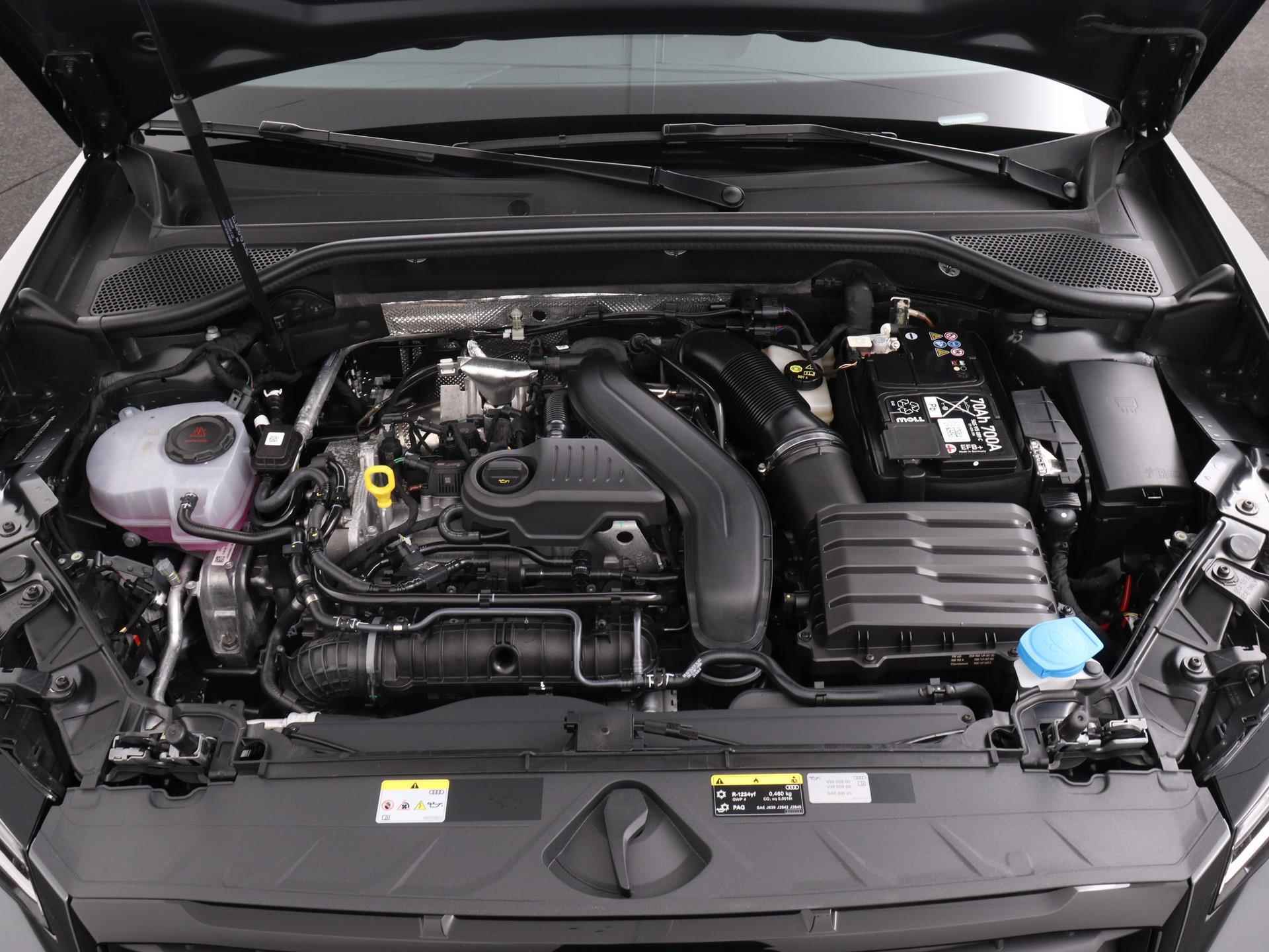 Audi Q2 35 TFSI S Edition 150 PK | Nieuw | Fabrieksgarantie | Automaat | Navigatie | Parkeersensoren | Apple Carplay | Android Auto | Stoelverwarming | Privacy glas | Optiekpakket zwart plus | Lichtpakket ambient light plus | - 18/21