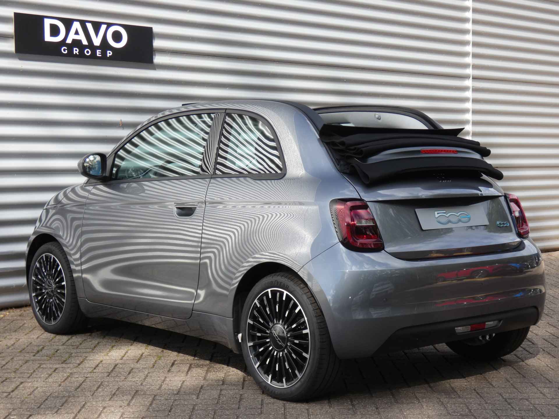 Fiat 500E C Icon 42 kWh ! € 8.072,- VOORDEEL! | Convenience Pack & Pack Comfort - 31/34