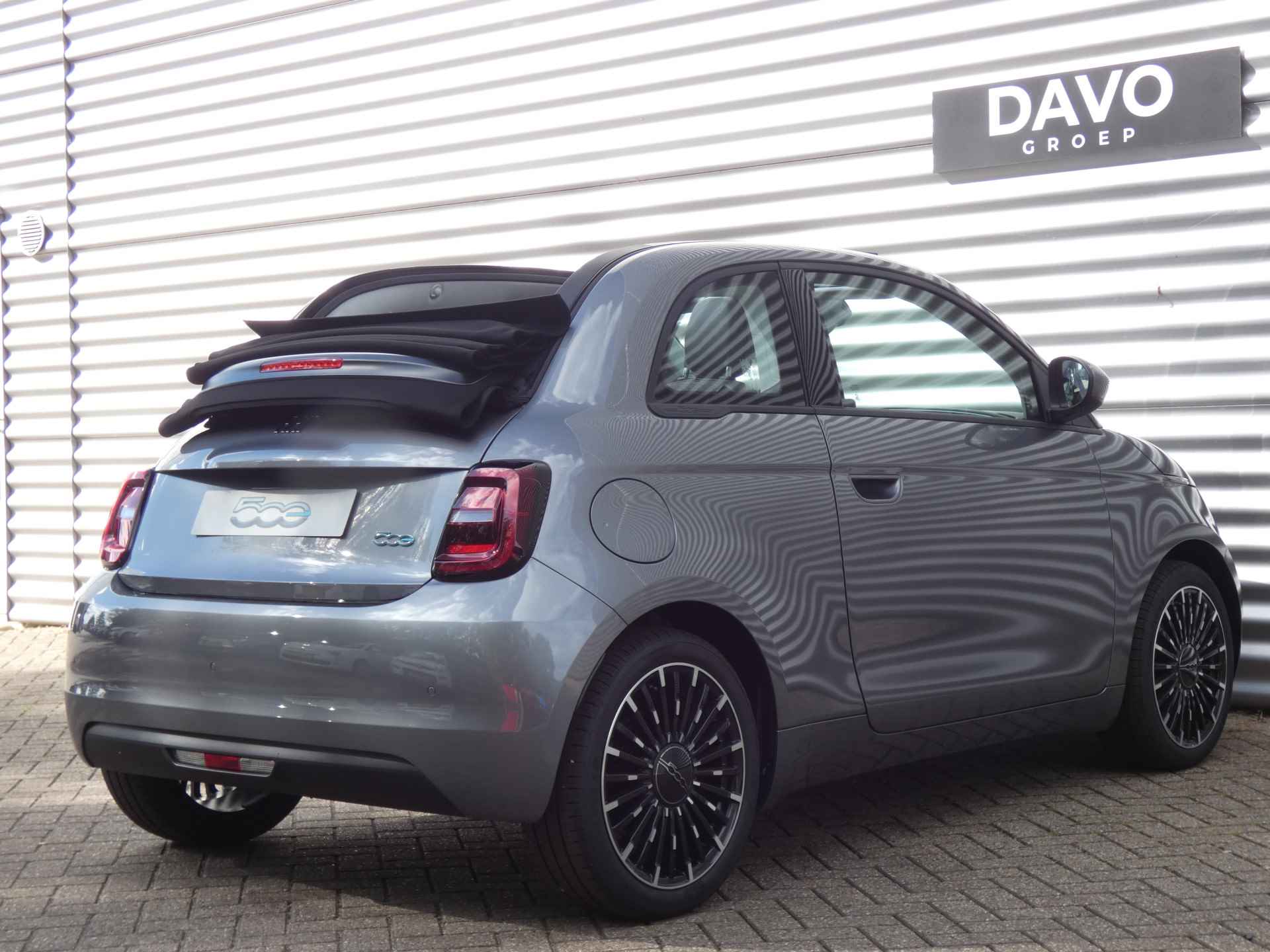 Fiat 500E C Icon 42 kWh ! € 8.072,- VOORDEEL! | Convenience Pack & Pack Comfort - 32/34