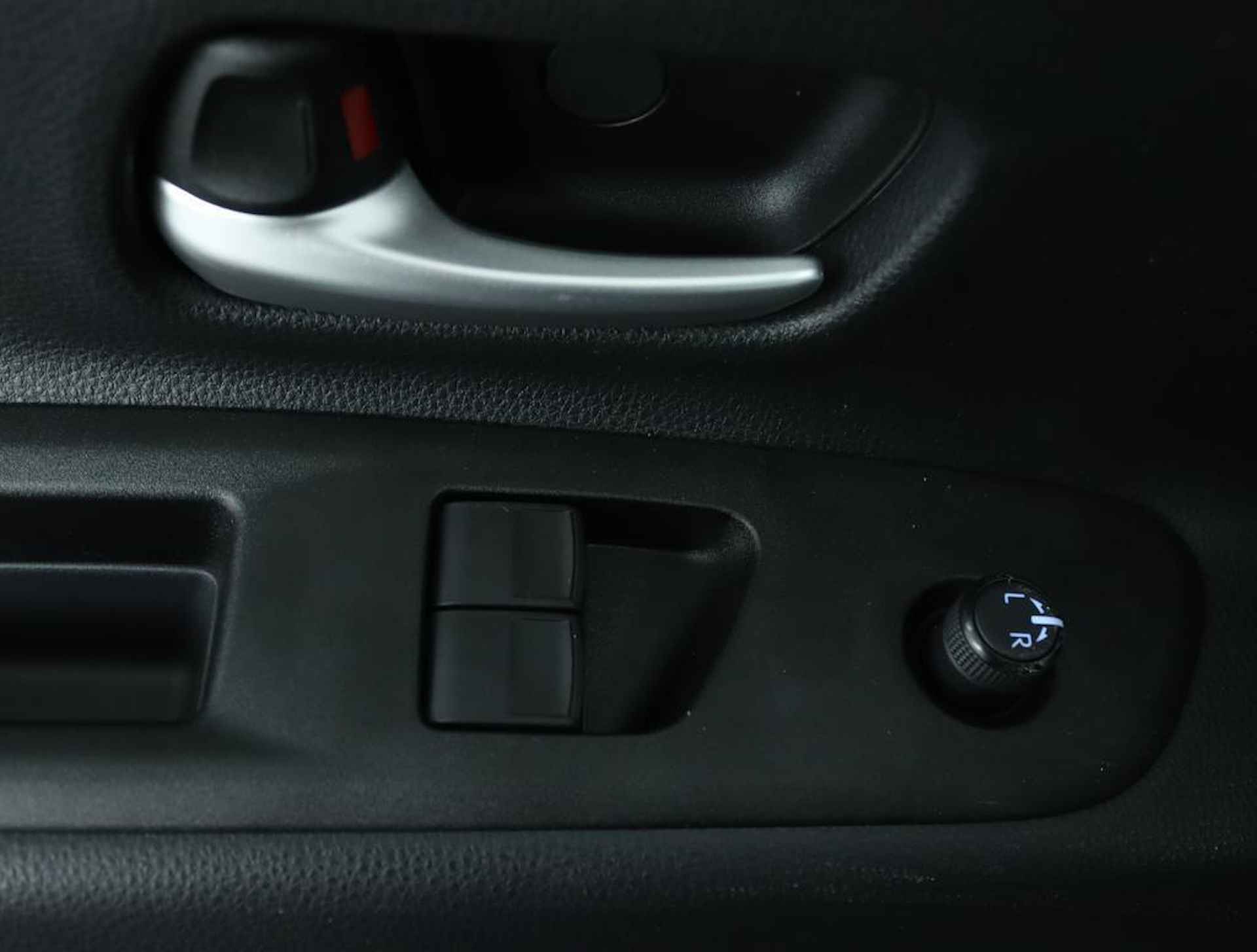 Toyota Aygo X 1.0 VVT-i MT play Actieprijs | € 19950 |Nieuw uit voorraad | Direct rijden | - 23/42
