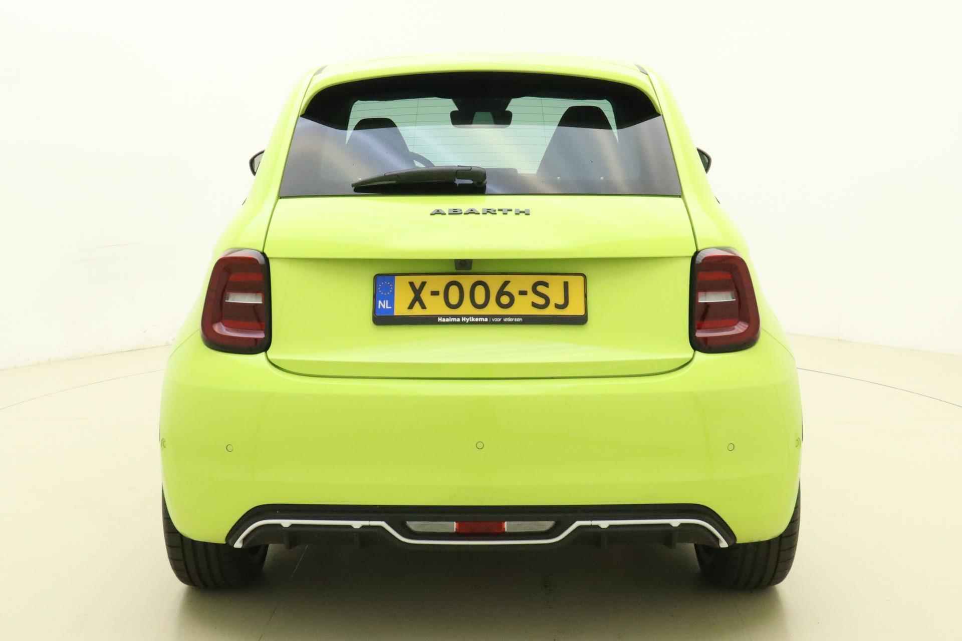 Fiat 500 Abarth Turismo 42 kWh | Acid Green | Alcantara sportinterieur | Full LED koplampen | Panoramadak | Navi | Camera | Dodehoek detectie - 12/46