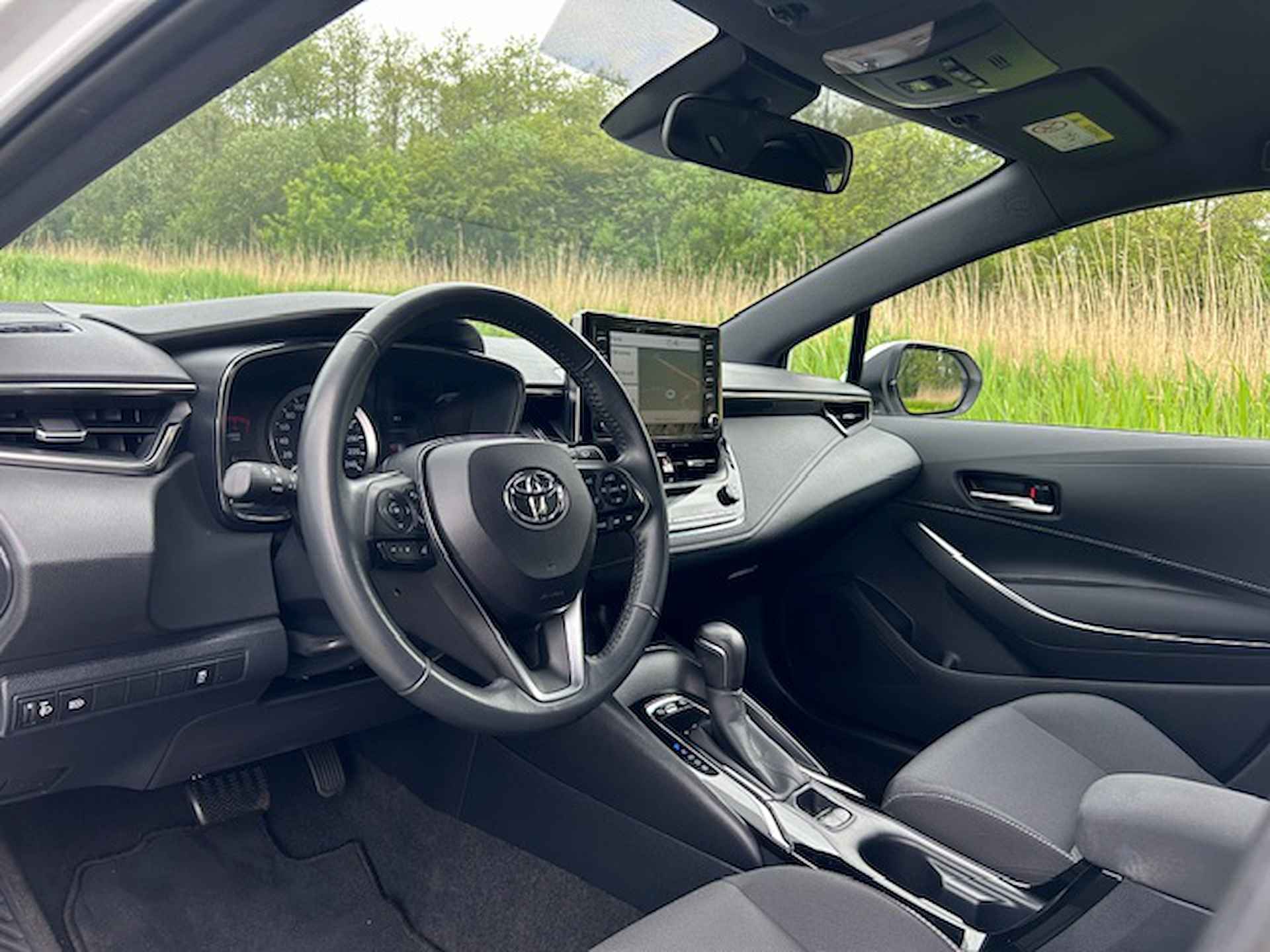 TOYOTA Corolla Touring Sports 1.8 Hybrid CVT Active | Navigatie | Camera | Climate control | All season banden | Apple carplay/ Android auto | Cruise conrol - 12/23