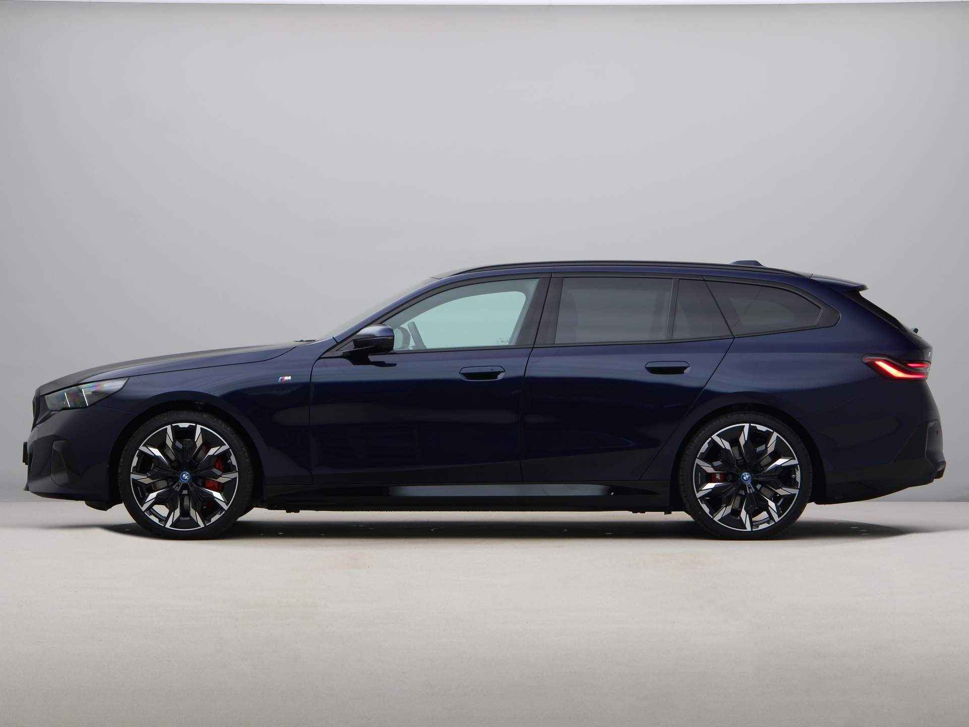 BMW i5 Touring eDrive40 84 kWh - 13/29