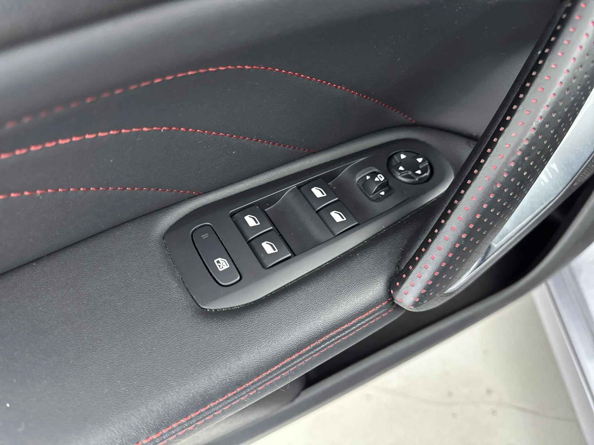Peugeot 308 1.2 130pk GT-Line | Panoramadak | Adaptive Cruise Control | Denon - 22/36