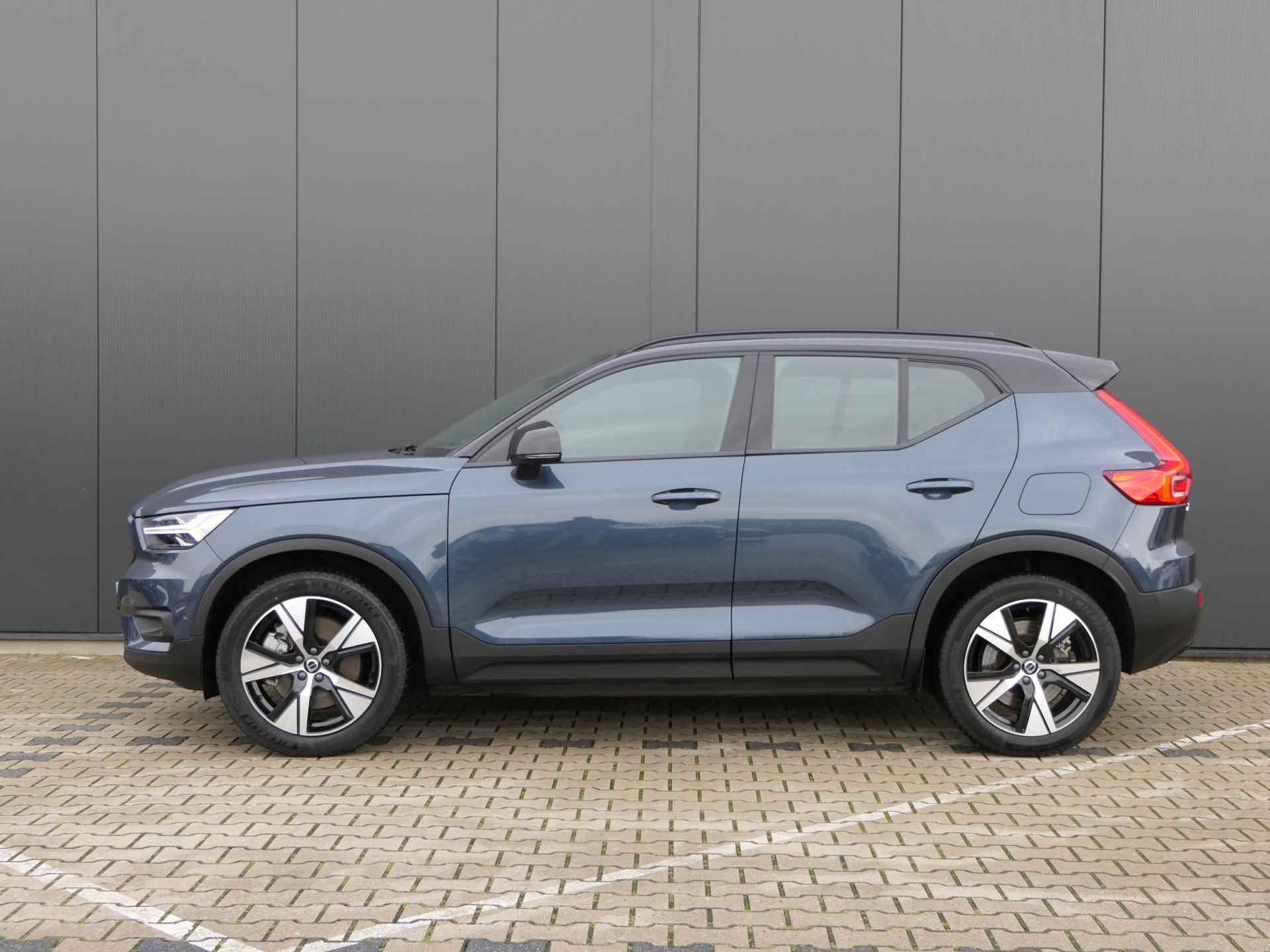 Volvo XC40 Single Motor Ultimate l Panoramadak l Trekhaak l Allseason l 360 camera - 3/42