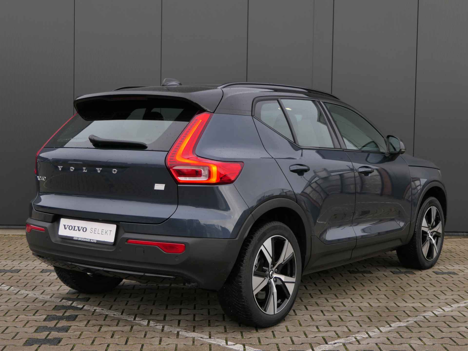 Volvo XC40 Single Motor Ultimate l Panoramadak l Trekhaak l Allseason l 360 camera - 4/42