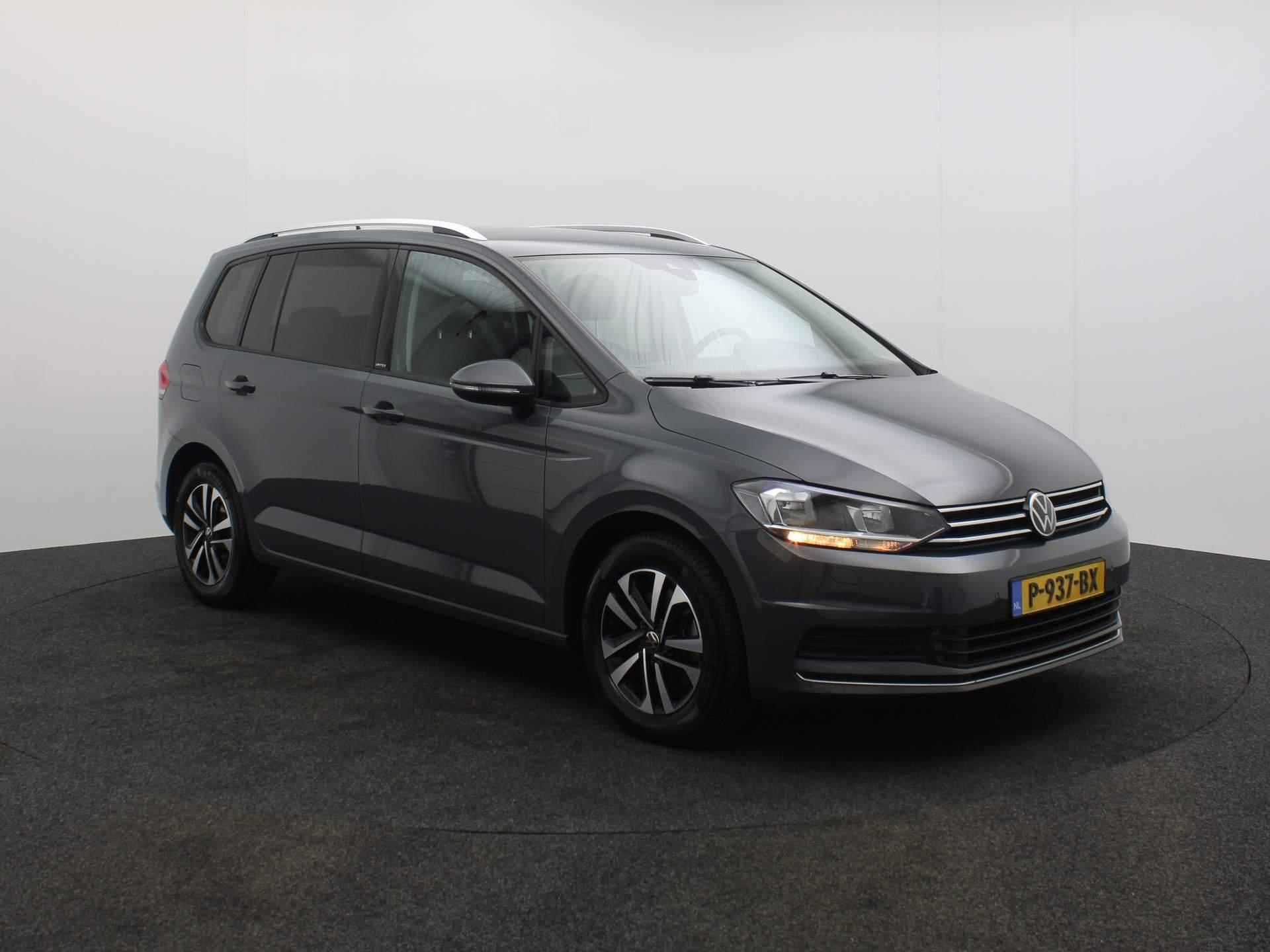 Volkswagen Touran Highline 7p. 1.5 TSI 150pk DSG Automaat Trekhaak, 3e zitrij, Adaptive cruise control, LED verlichting, Navigatie, Parkeersensoren, Stoelverwarming - 8/45