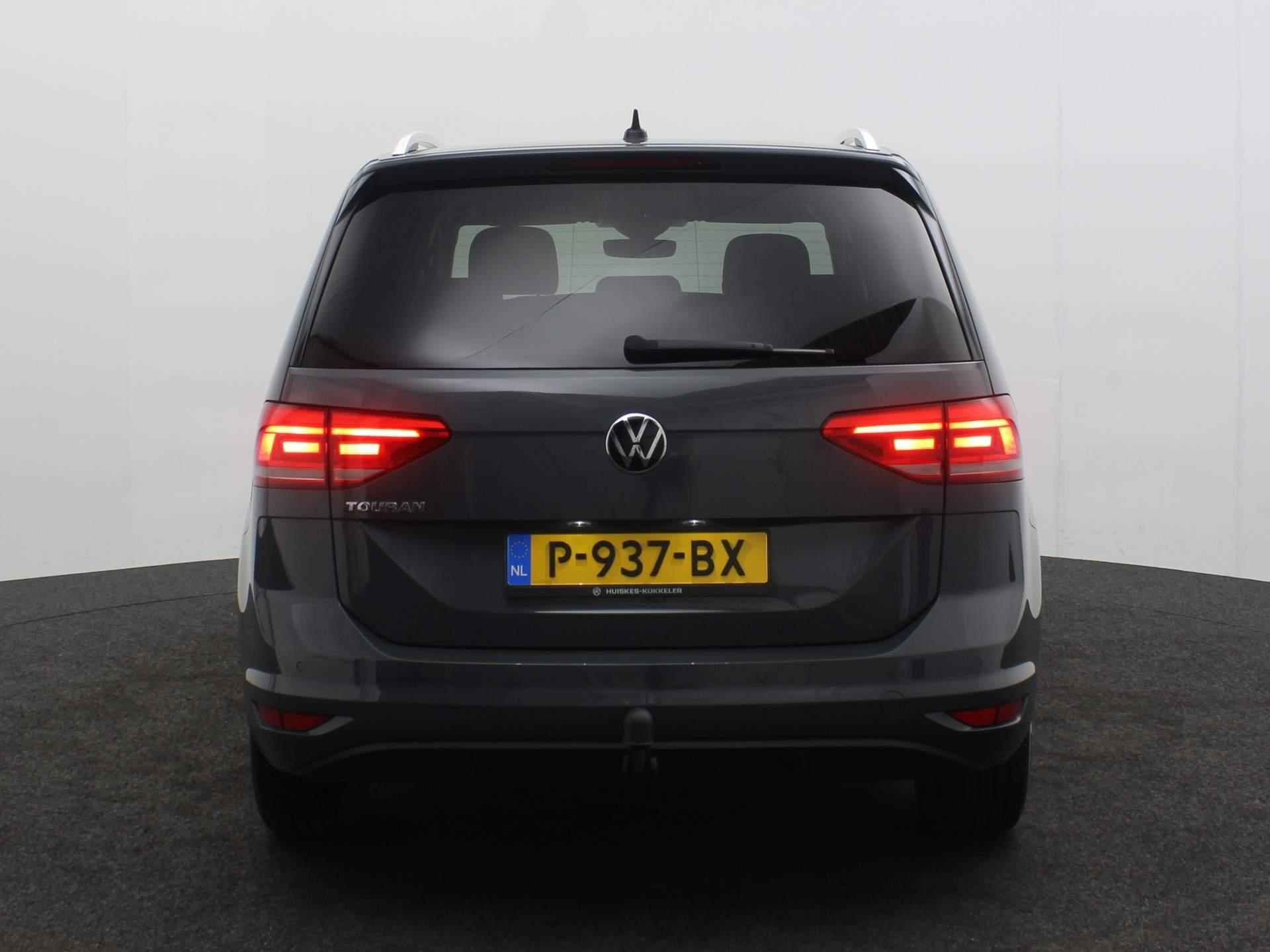 Volkswagen Touran Highline 7p. 1.5 TSI 150pk DSG Automaat Trekhaak, 3e zitrij, Adaptive cruise control, LED verlichting, Navigatie, Parkeersensoren, Stoelverwarming - 10/45