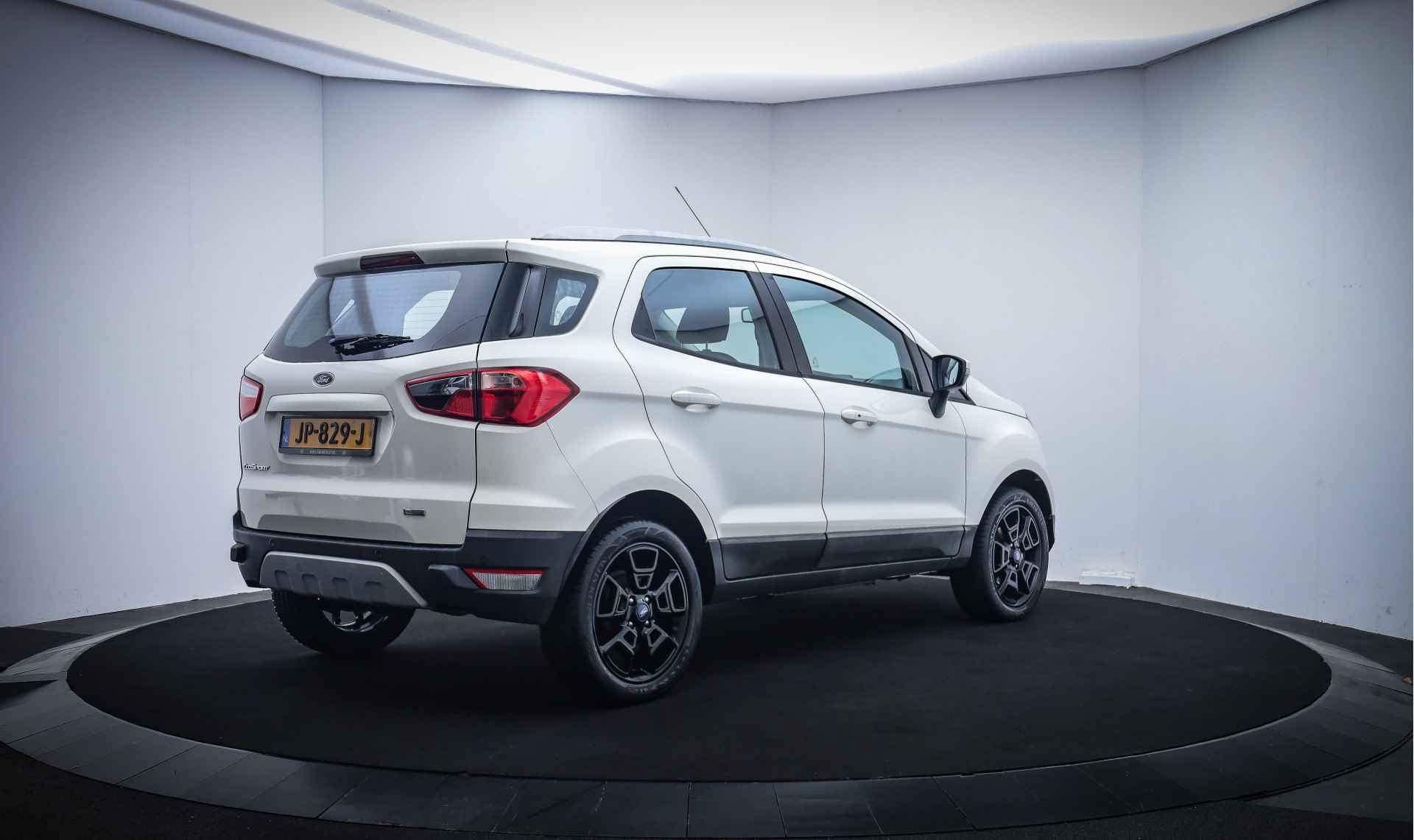 Ford EcoSport 1.0 125Pk Titanium NAVI/STOELVERW./CRUISE/CLIMA/PDC/LMV - 5/20