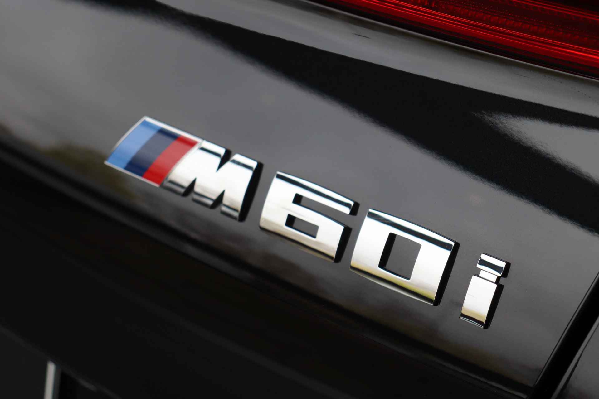 BMW X6 M60i xDrive High Executive Automaat / Panoramadak Sky Lounge / Massagefunctie / Adaptief M Onderstel Professional / Bowers & Wilkins / Parking Assistant Professional - 23/26