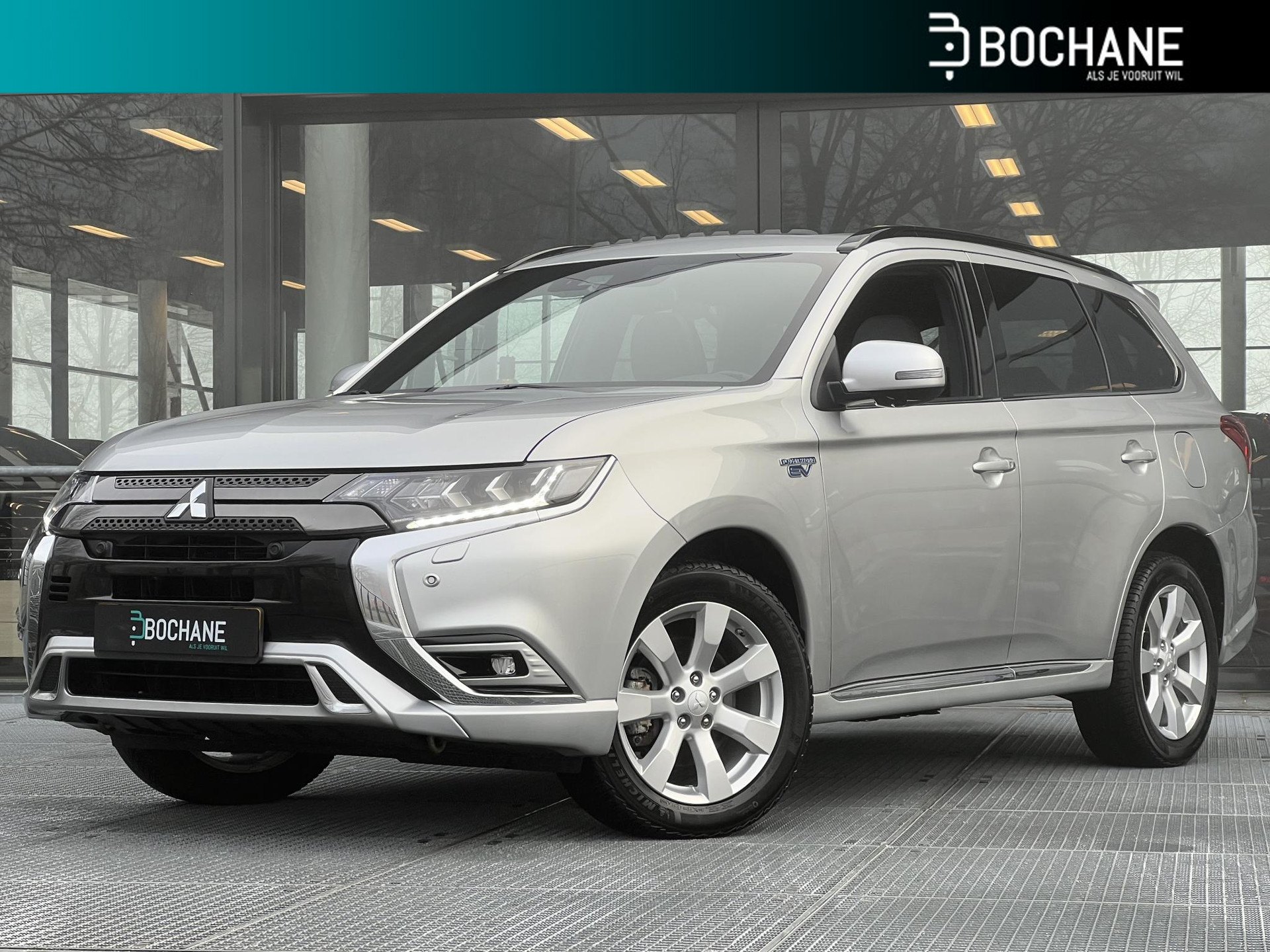 Mitsubishi Outlander 2.4 PHEV S-Edition | Sunroof | Afneembare trekhaak | Carplay |