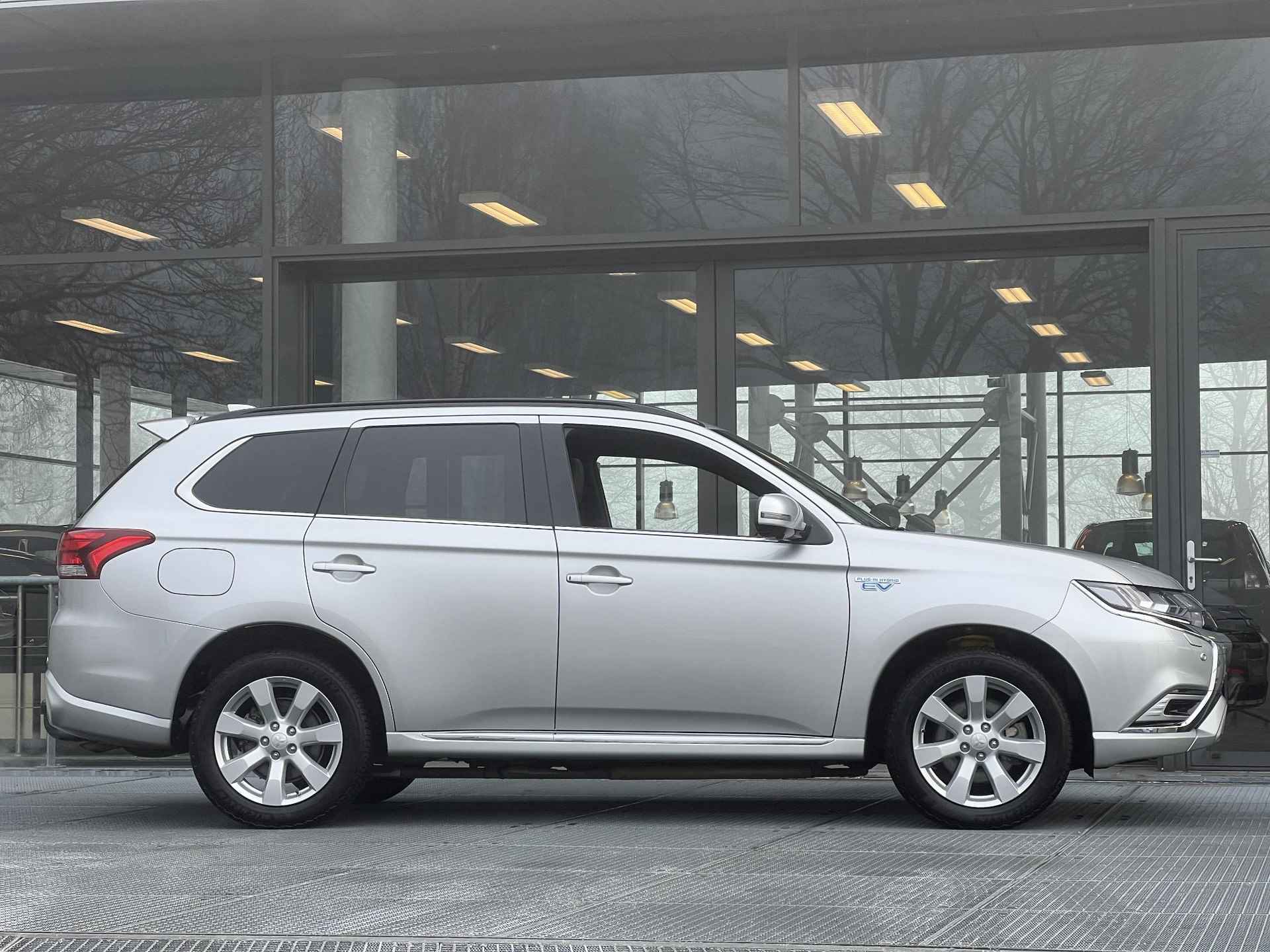 Mitsubishi Outlander 2.4 PHEV S-Edition | Sunroof | Afneembare trekhaak | Carplay | - 20/41