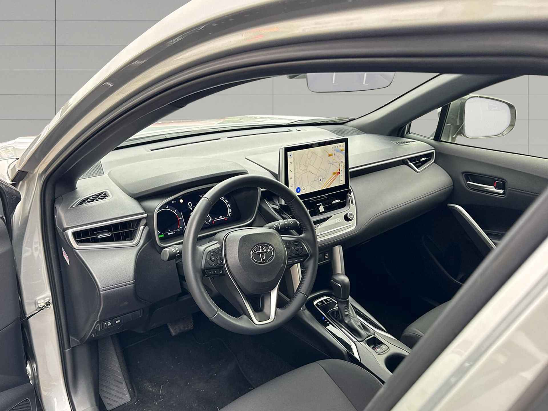 Toyota Corolla Cross Hybrid 140 Dynamic - 10/17